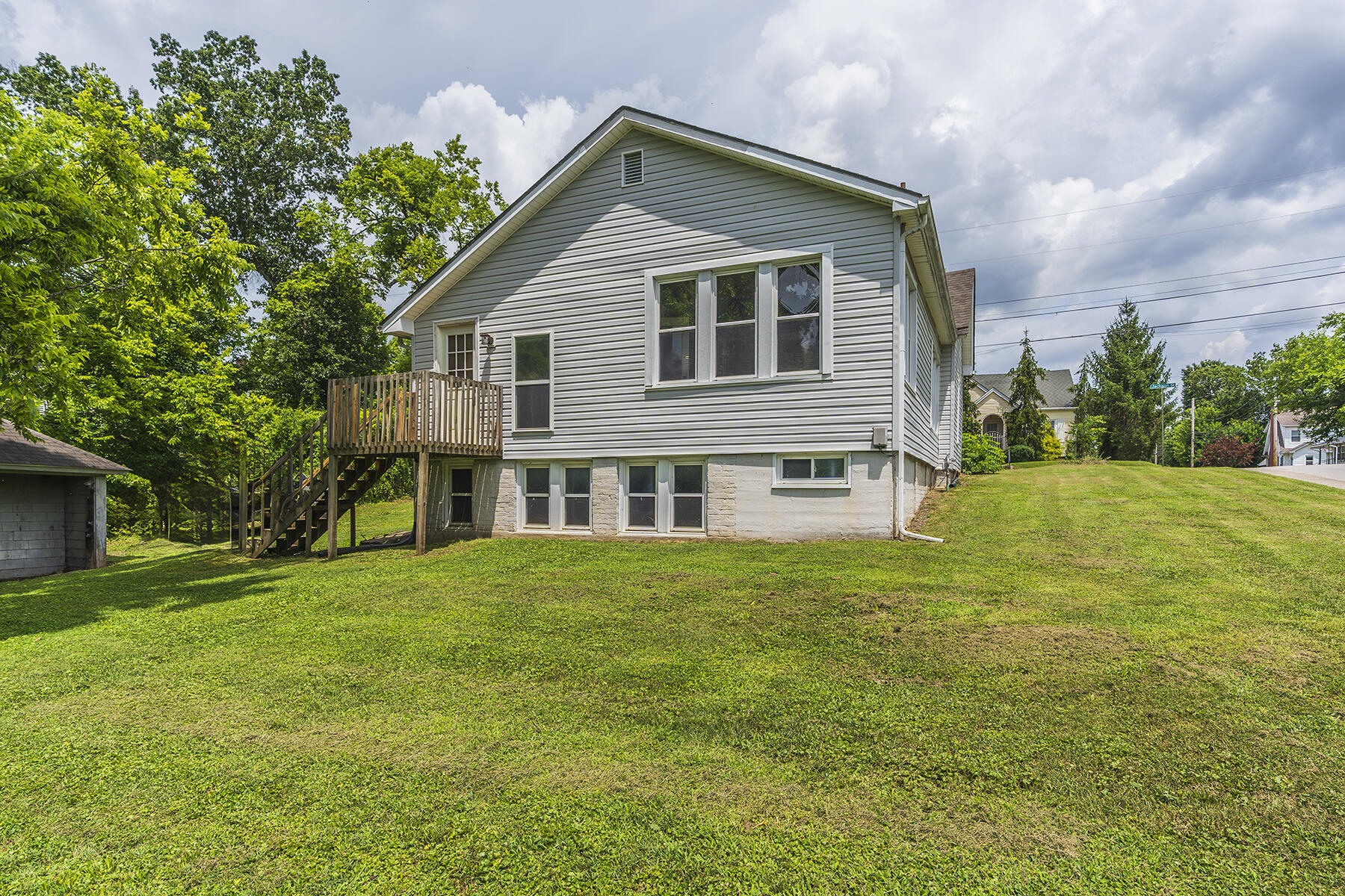 Berea, Kentucky 40403, United States, 4 Bedrooms Bedrooms, ,2 BathroomsBathrooms,Residential,Active,214712