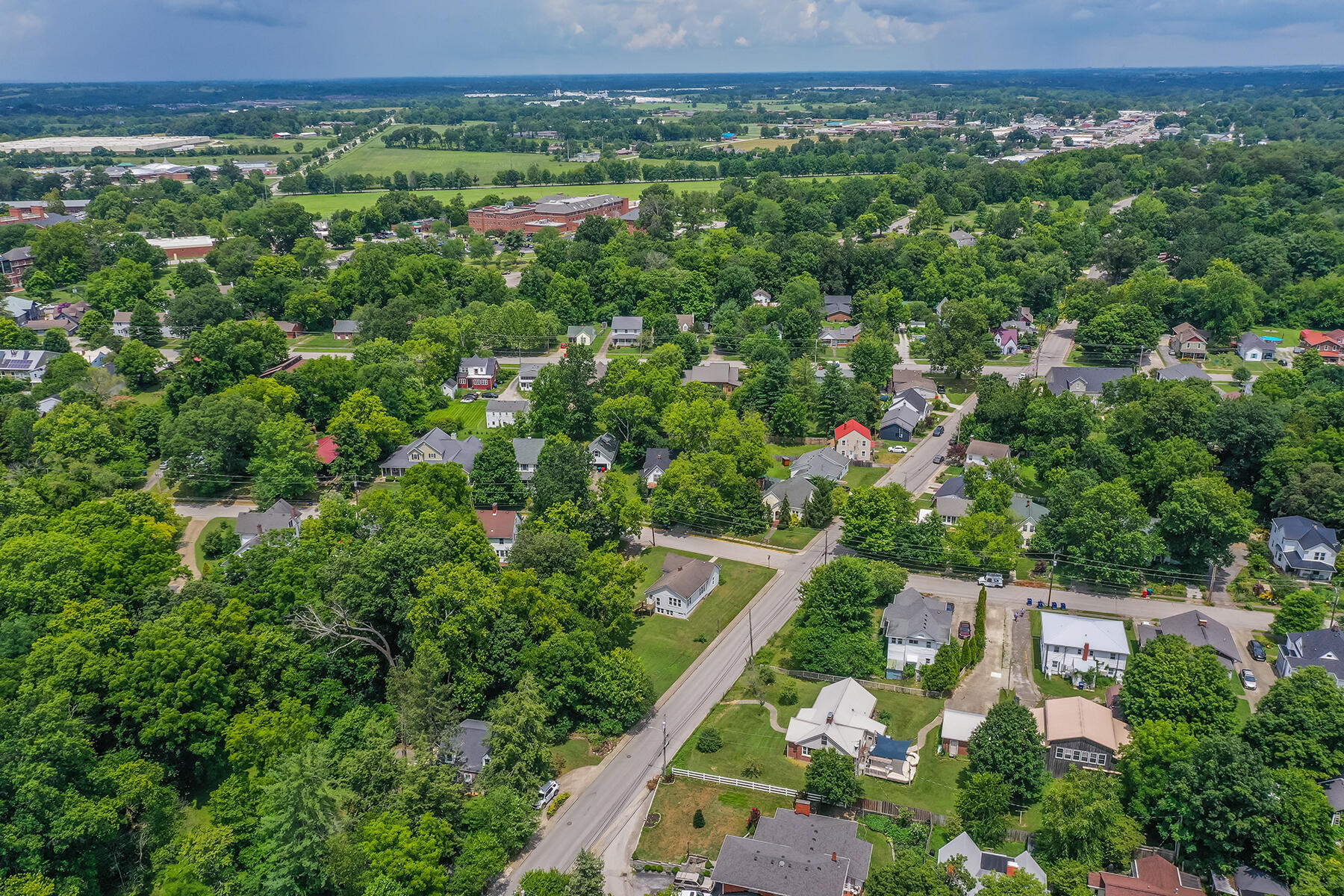 Berea, Kentucky 40403, United States, 4 Bedrooms Bedrooms, ,2 BathroomsBathrooms,Residential,Active,214712