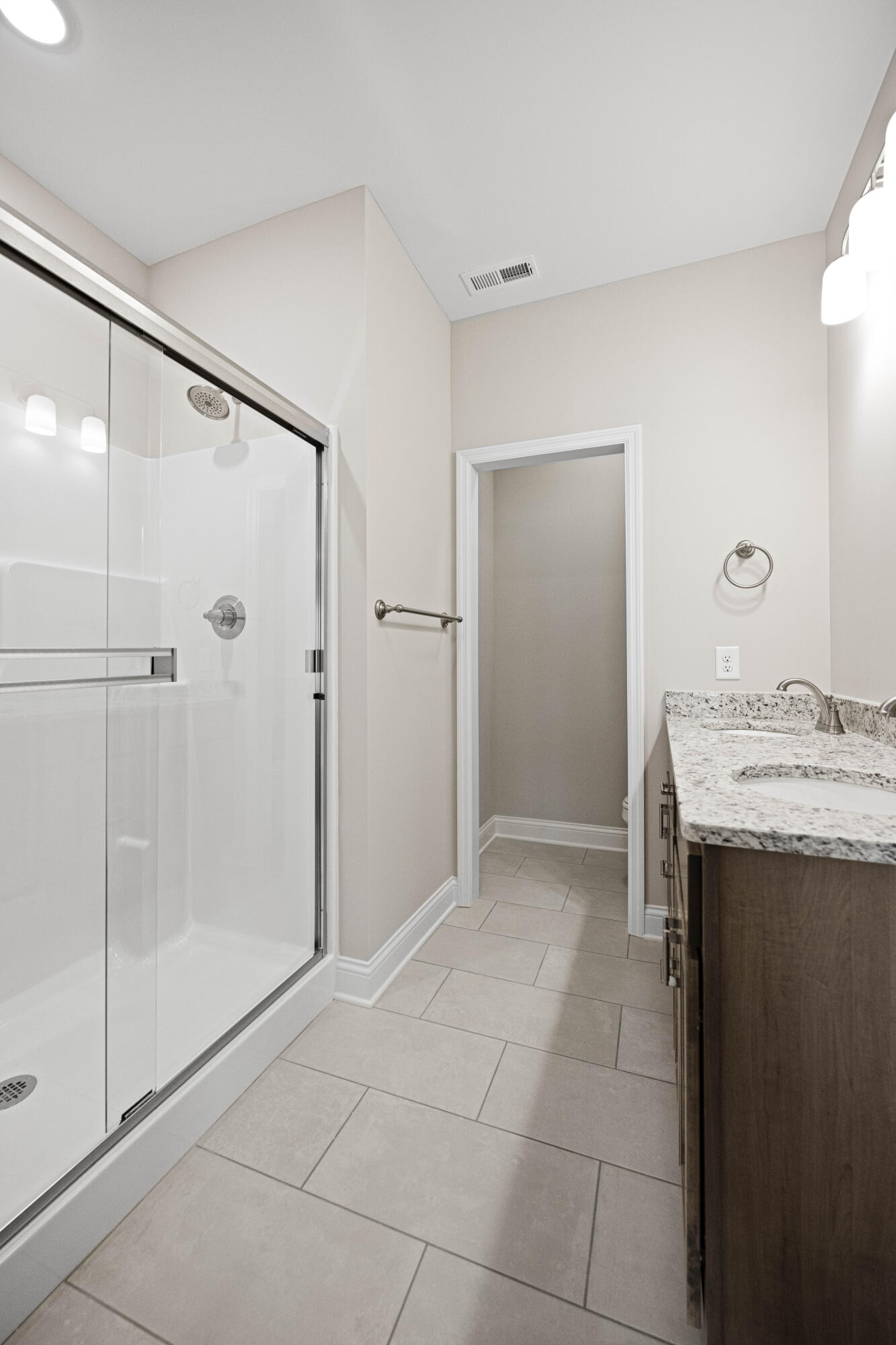 Richmond, Kentucky 40475, United States, 3 Bedrooms Bedrooms, ,2 BathroomsBathrooms,Residential,Active,70188