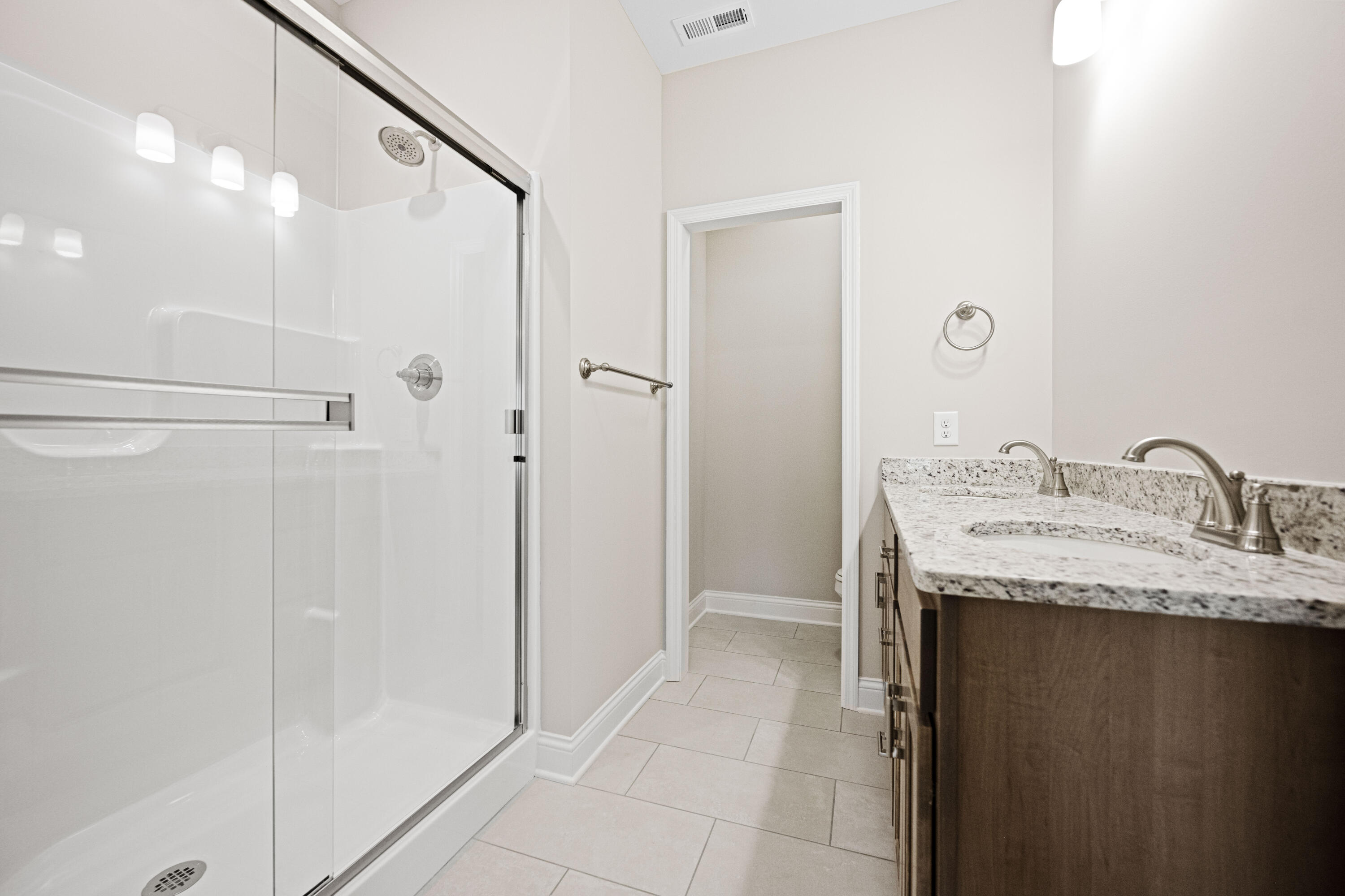 Richmond, Kentucky 40475, United States, 3 Bedrooms Bedrooms, ,2 BathroomsBathrooms,Residential,Active,70188