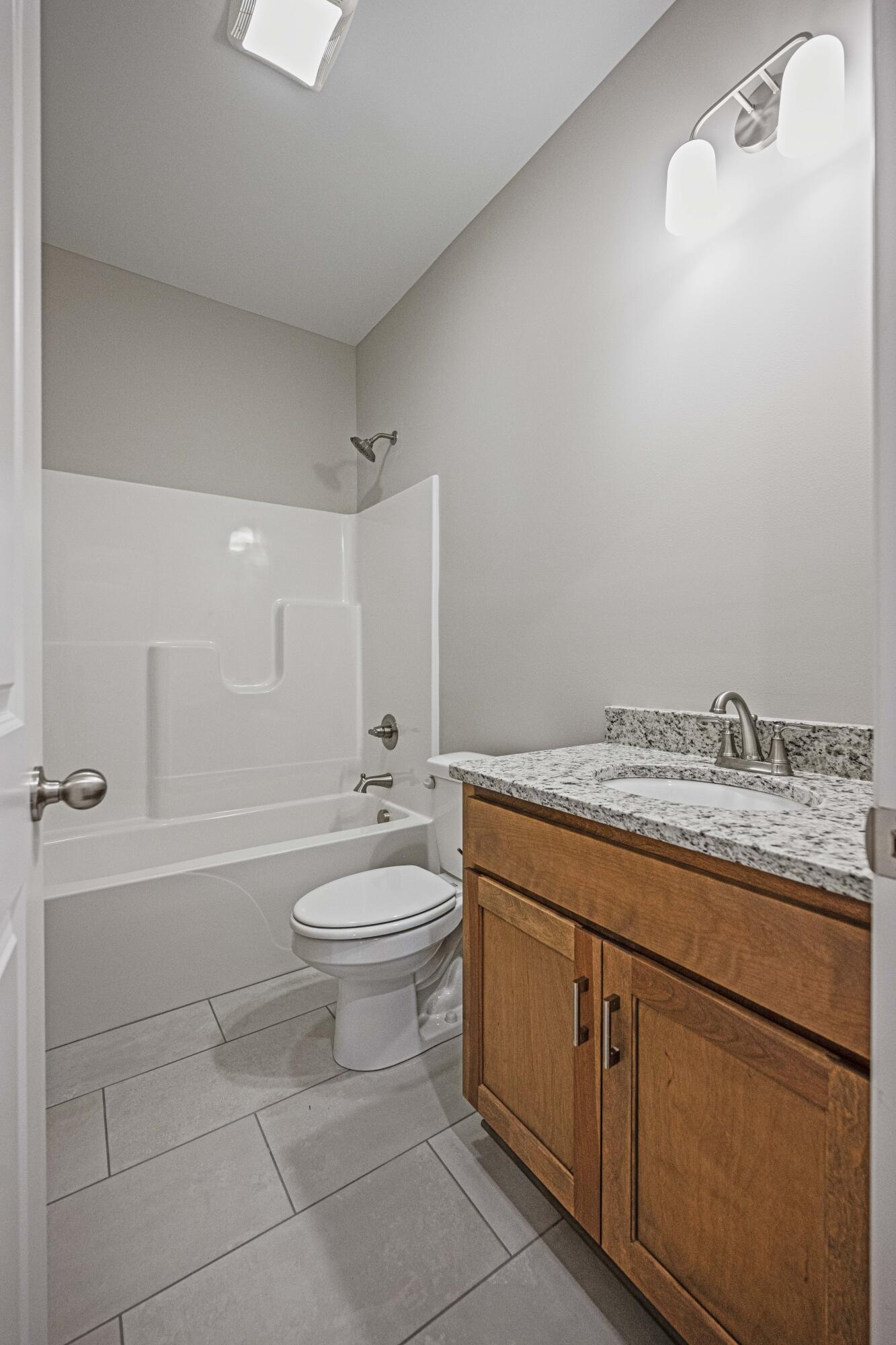 Richmond, Kentucky 40475, United States, 3 Bedrooms Bedrooms, ,2 BathroomsBathrooms,Residential,Active,70188