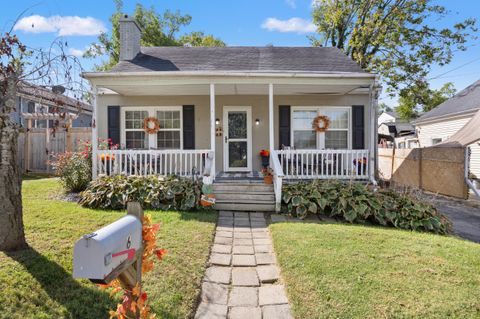 Photo of 6 Monroe Avenue, Winchester, KY 40391 (MLS # 25502677)