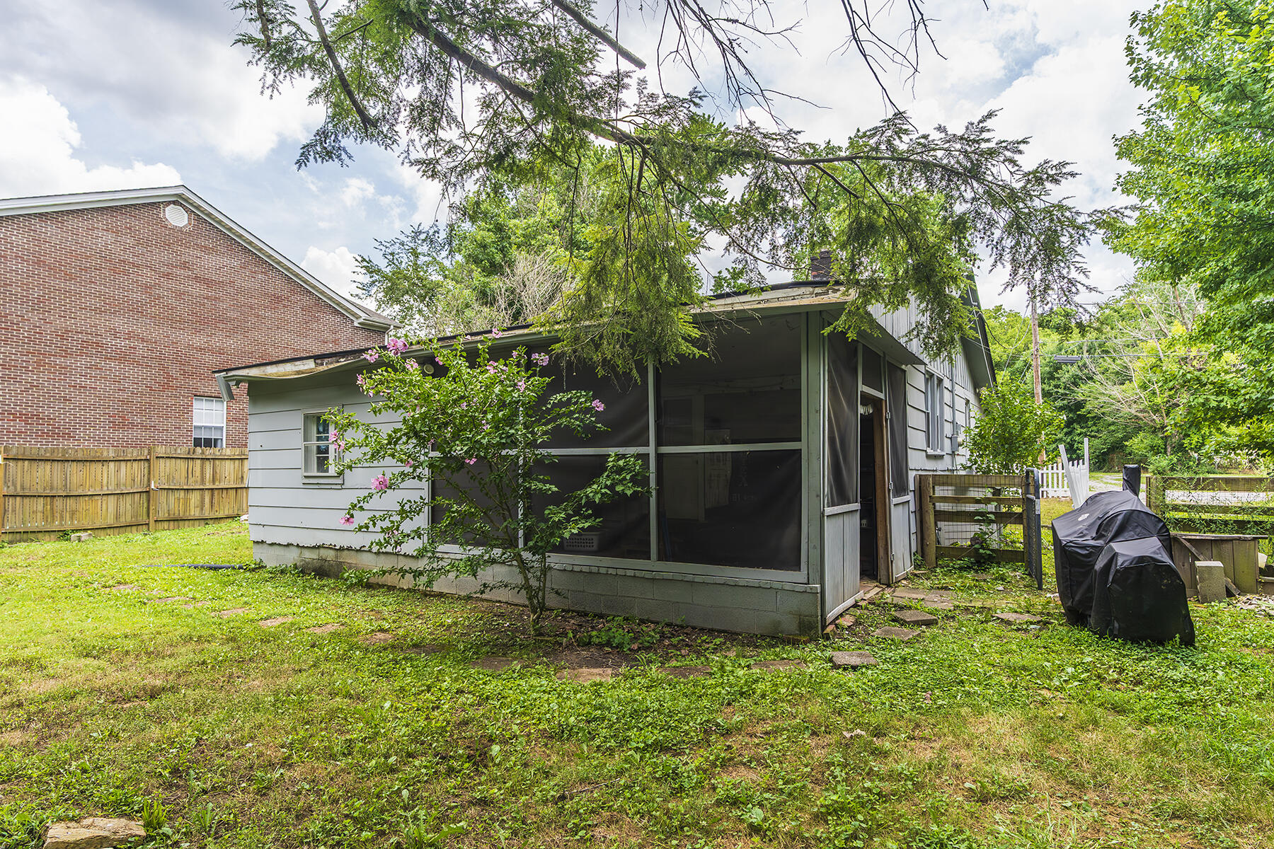 Berea, Kentucky 40403, United States, 2 Bedrooms Bedrooms, ,1 BathroomBathrooms,Residential,Active,172678