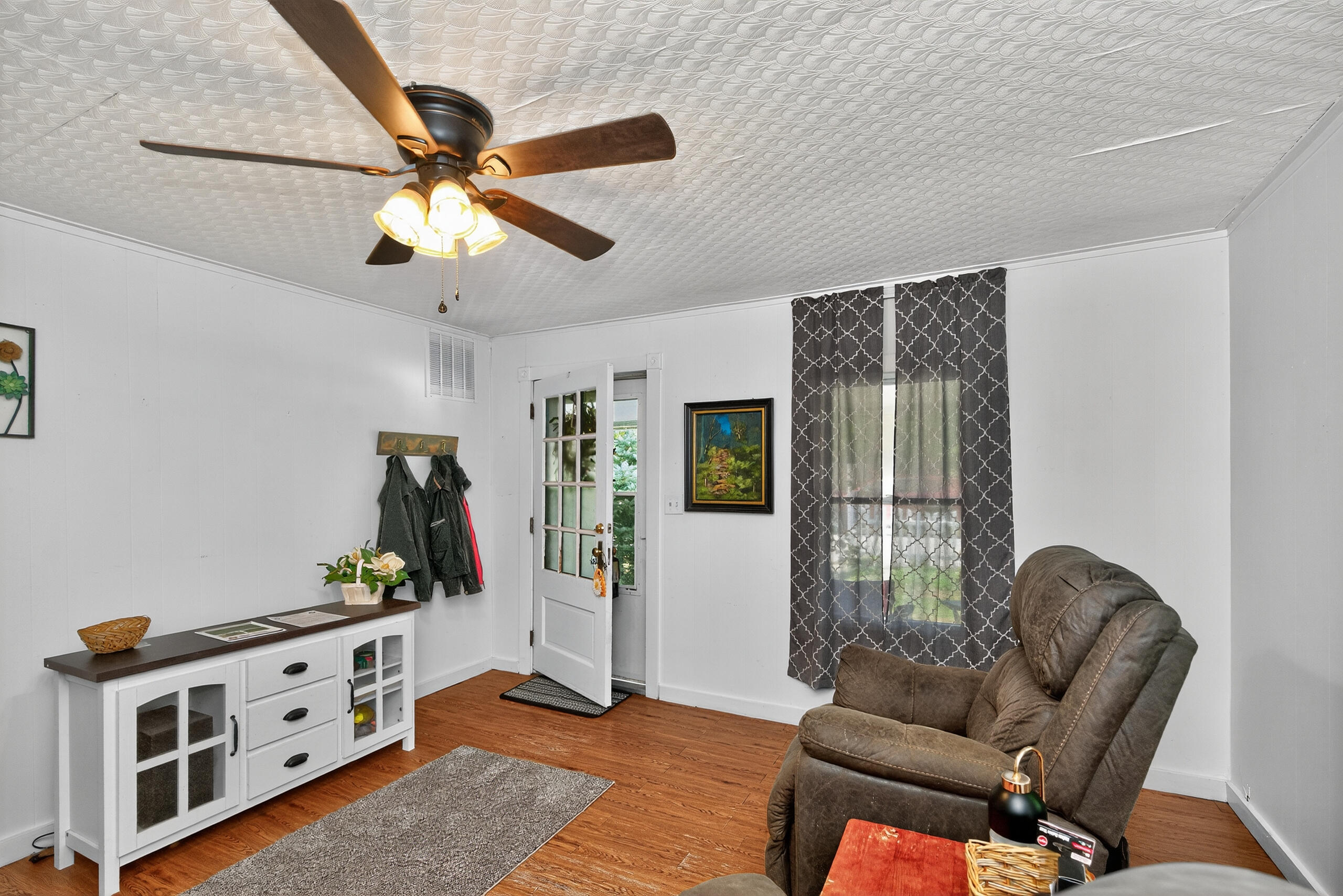 Berea, Kentucky 40403, United States, 2 Bedrooms Bedrooms, ,1 BathroomBathrooms,Residential,Active,172678