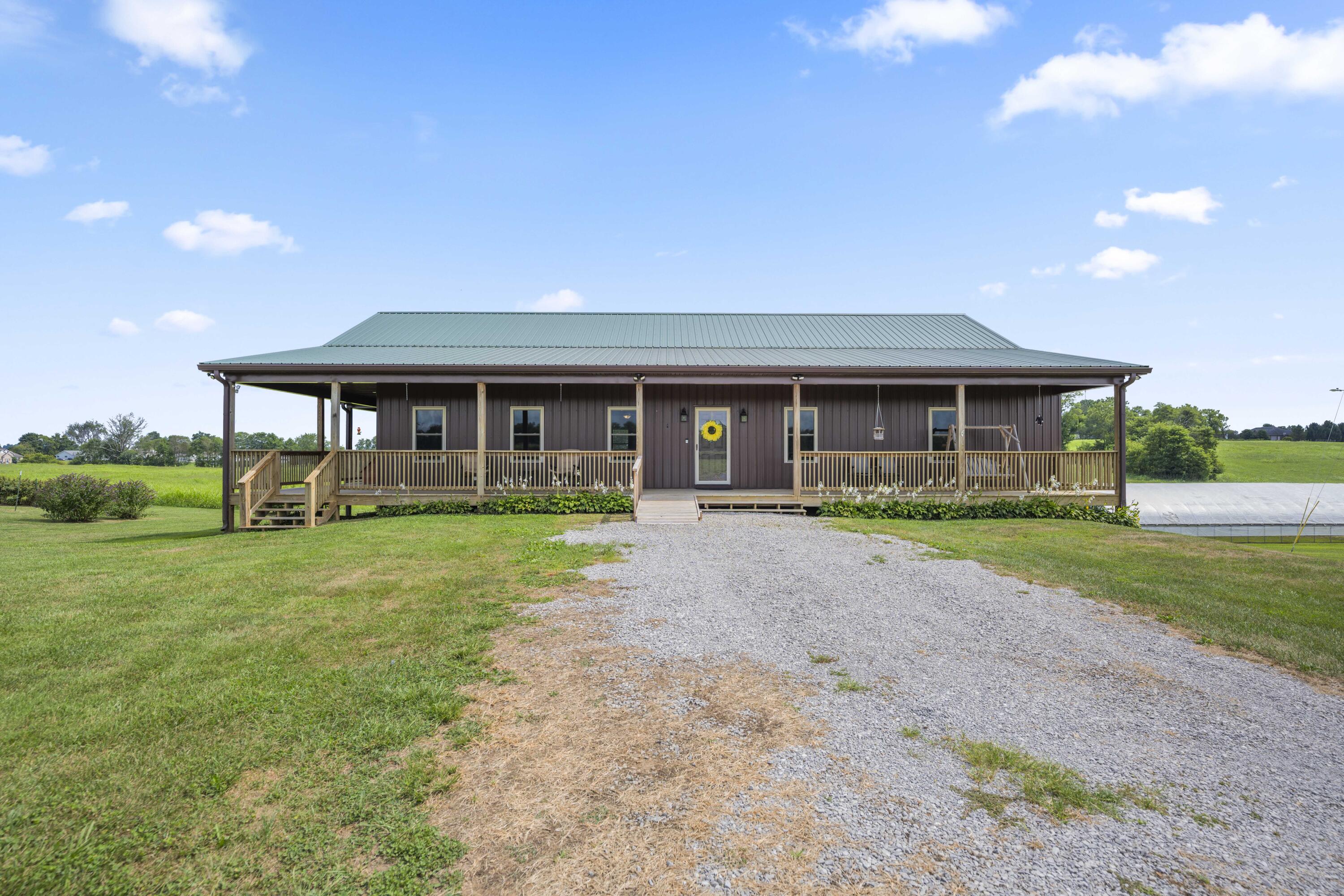 Brodhead, Kentucky 40409, United States, 4 Bedrooms Bedrooms, ,4 BathroomsBathrooms,Residential,Active,196721