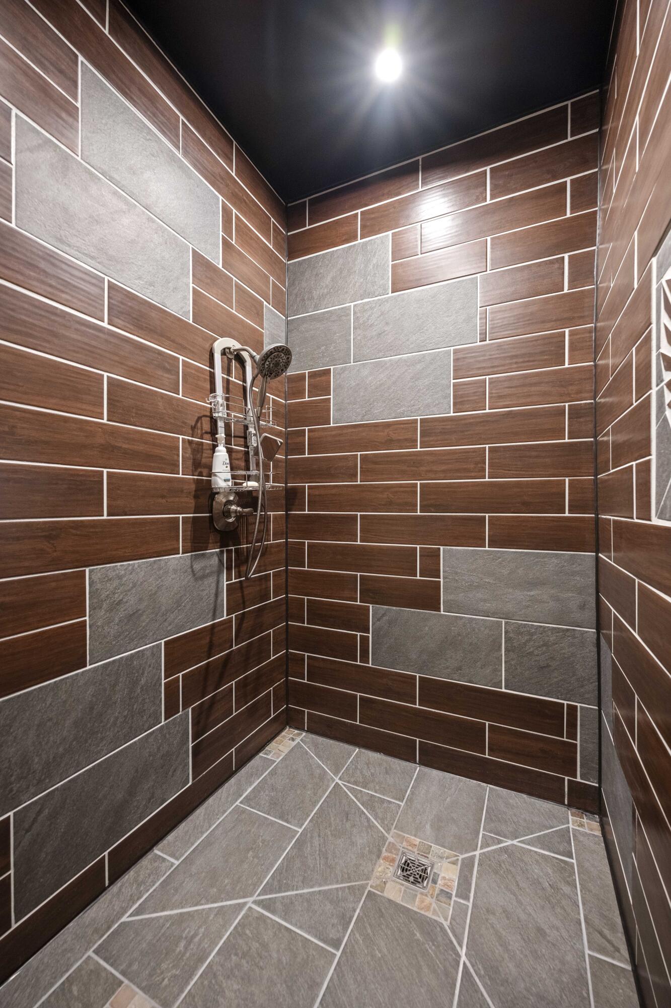 Brodhead, Kentucky 40409, United States, 4 Bedrooms Bedrooms, ,4 BathroomsBathrooms,Residential,Active,196721