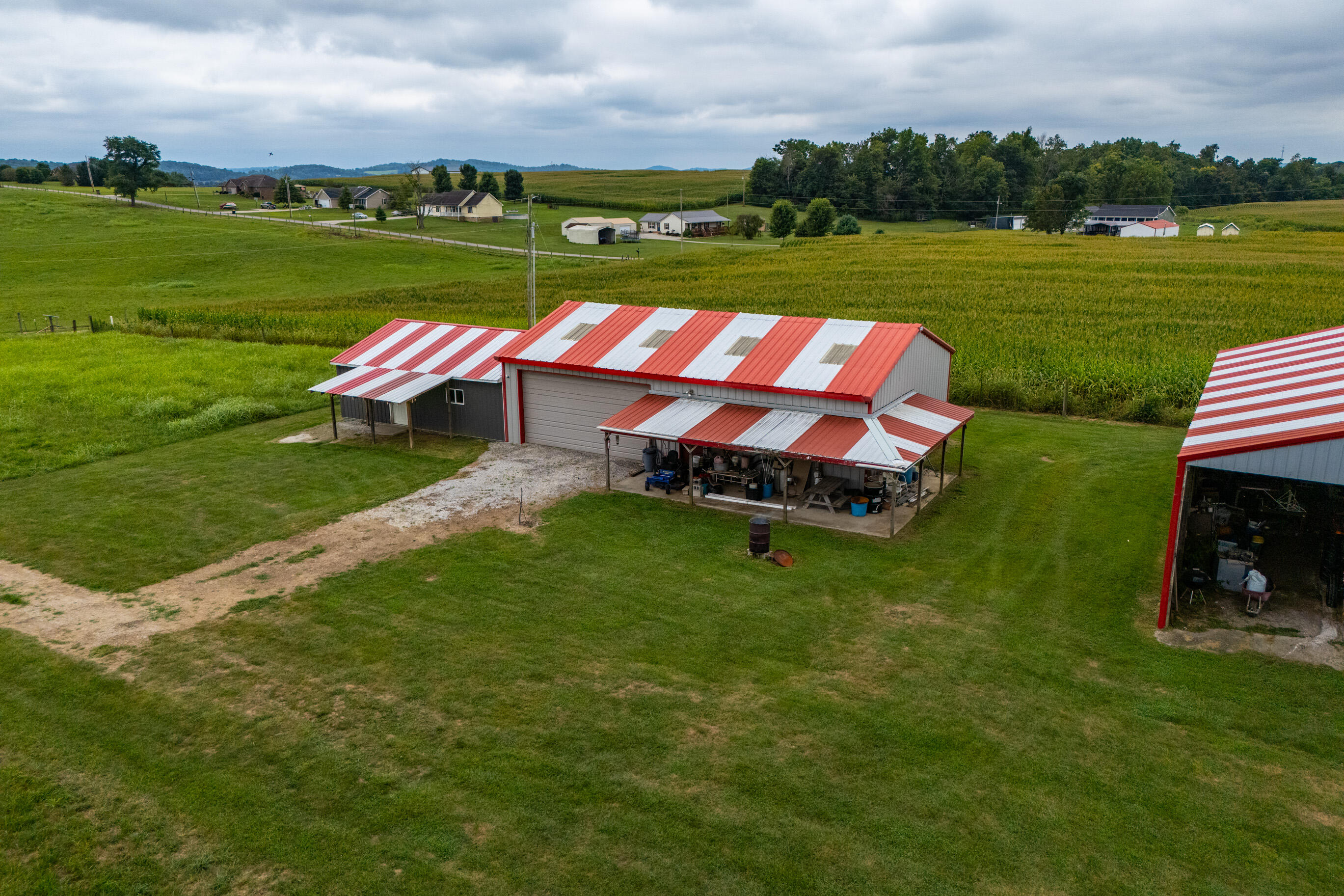 Brodhead, Kentucky 40409, United States, 4 Bedrooms Bedrooms, ,4 BathroomsBathrooms,Residential,Active,196721