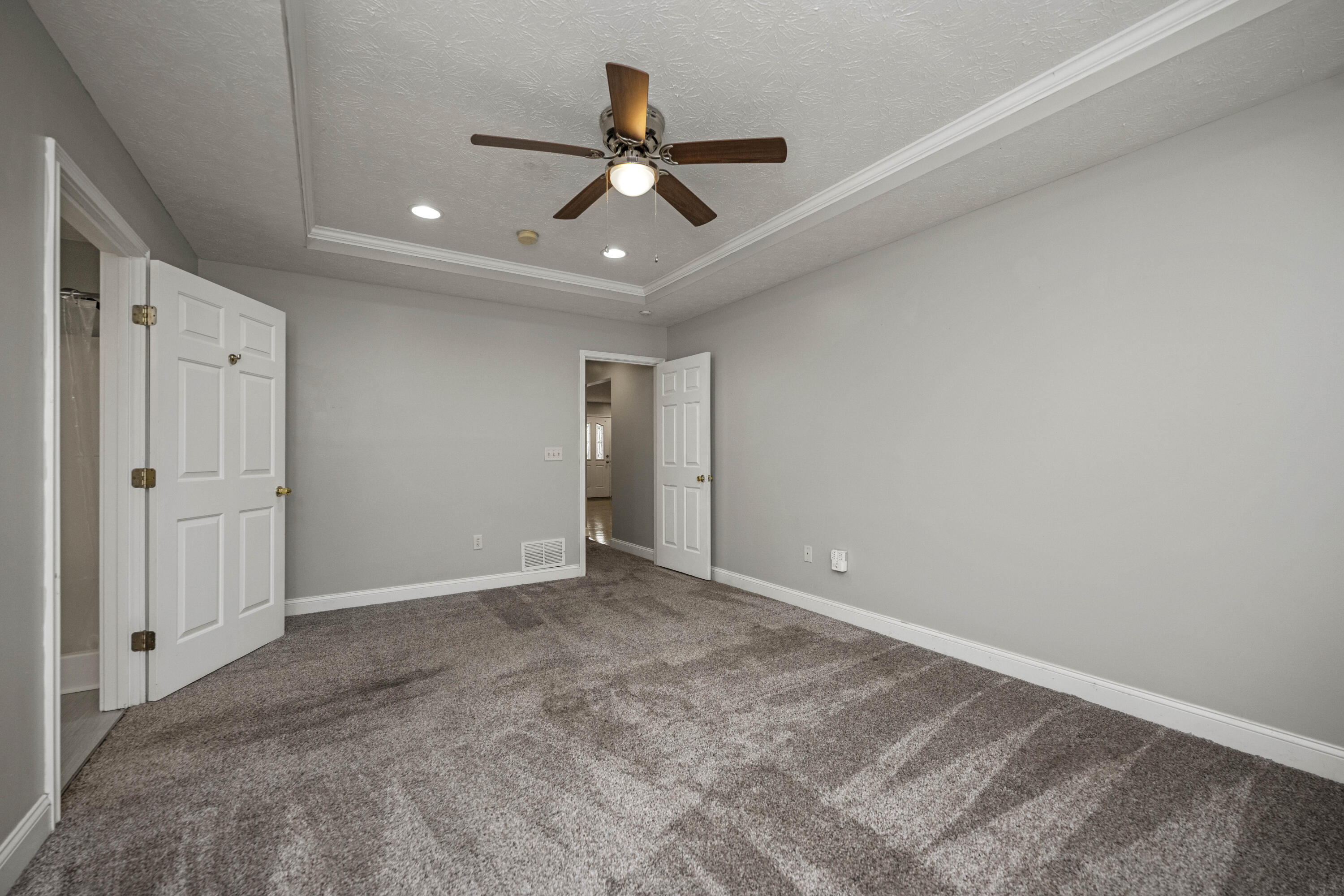 Richmond, Kentucky 40475, United States, 3 Bedrooms Bedrooms, ,2 BathroomsBathrooms,Residential,Active,99596