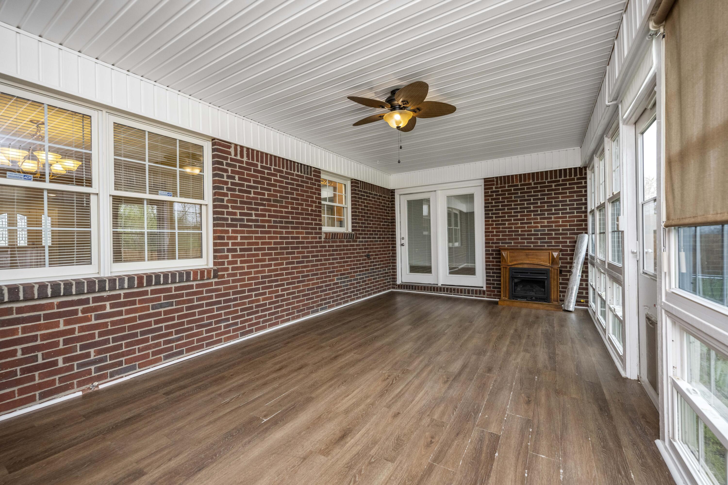 Richmond, Kentucky 40475, United States, 3 Bedrooms Bedrooms, ,2 BathroomsBathrooms,Residential,Active,99596