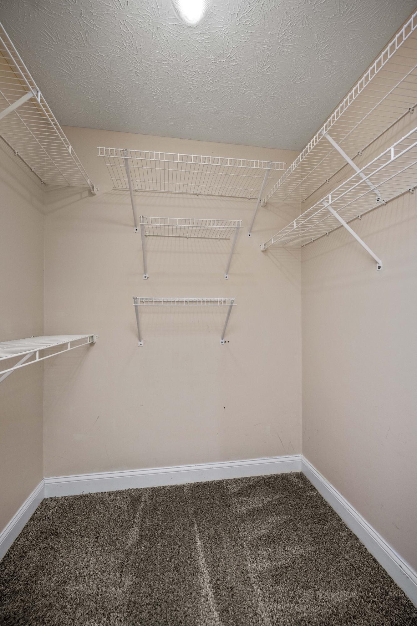 Richmond, Kentucky 40475, United States, 3 Bedrooms Bedrooms, ,2 BathroomsBathrooms,Residential,Active,99596