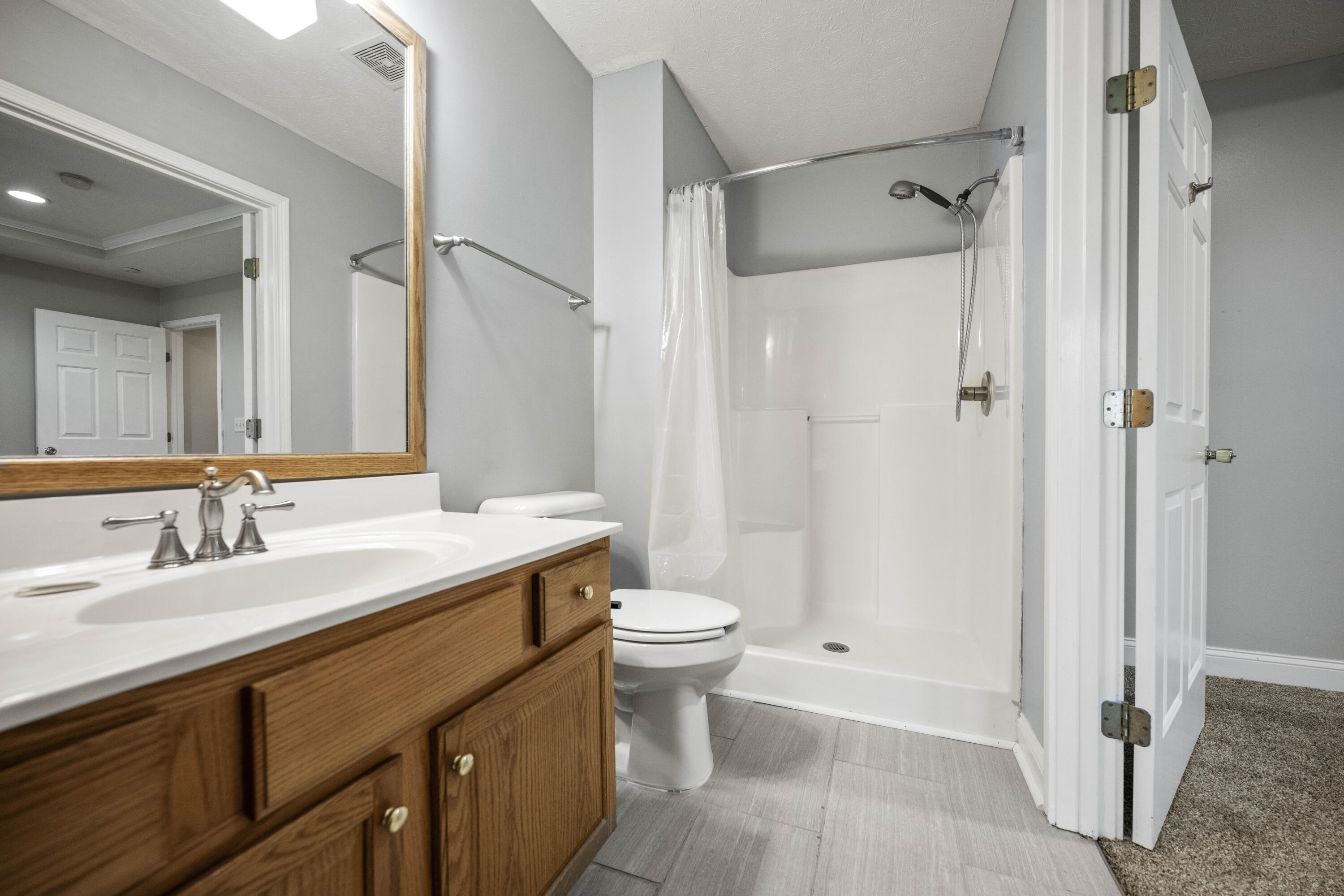 Richmond, Kentucky 40475, United States, 3 Bedrooms Bedrooms, ,2 BathroomsBathrooms,Residential,Active,99596