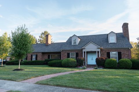 Photo of 768 Cottage Grove Lane, Lexington, KY 40502 (MLS # 25500507)