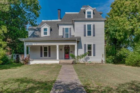 Photo of 368 N Third Street, Richmond, KY 40475 (MLS # 25502331)