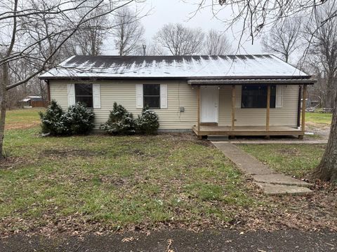 Photo of 220 Railroad Street, Junction City, KY 40440 (MLS # 25507465)