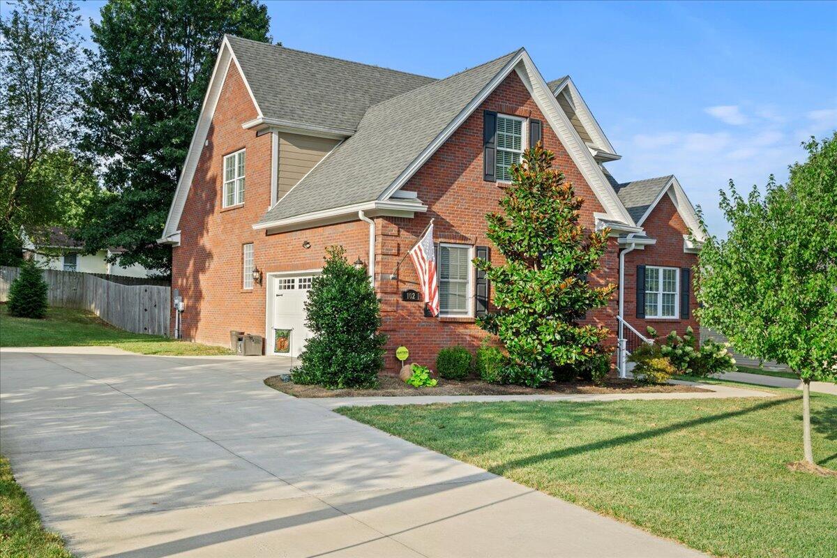 102 Roxie Lane