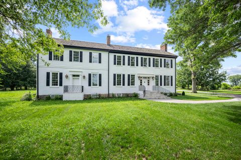 Photo of 1975 Georgetown Road, Paris, KY 40361 (MLS # 25013036)