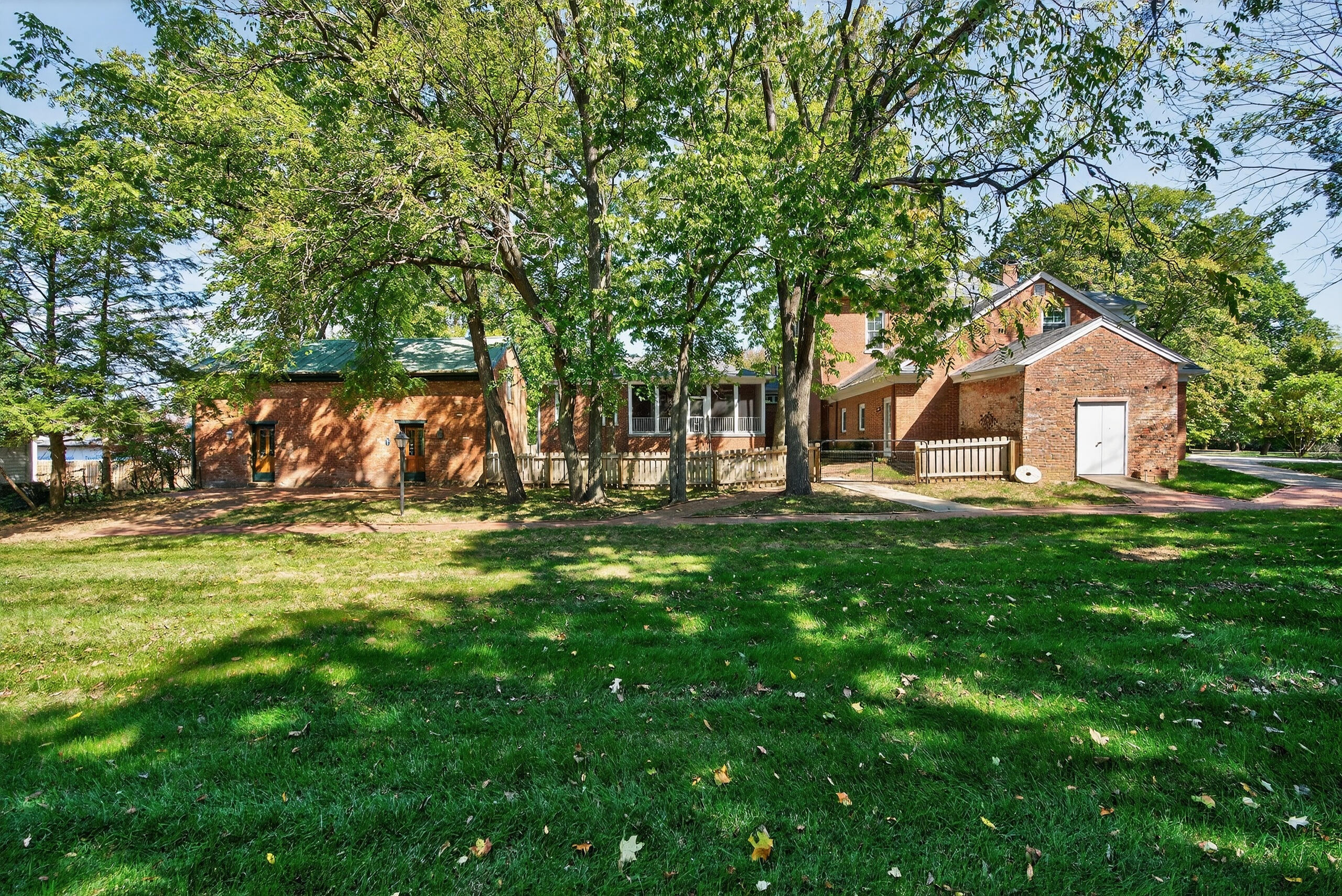 Versailles, Kentucky 40383, United States, 7 Bedrooms Bedrooms, ,6 BathroomsBathrooms,Residential,Active,89993