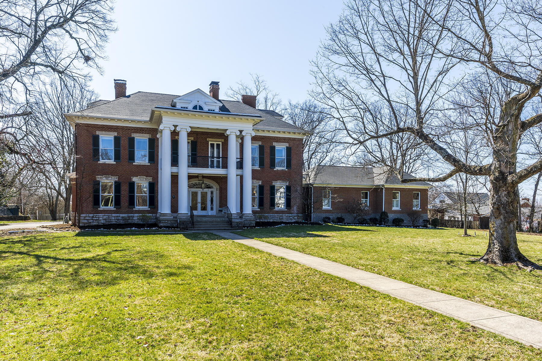 Versailles, Kentucky 40383, United States, 7 Bedrooms Bedrooms, ,6 BathroomsBathrooms,Residential,Active,89993