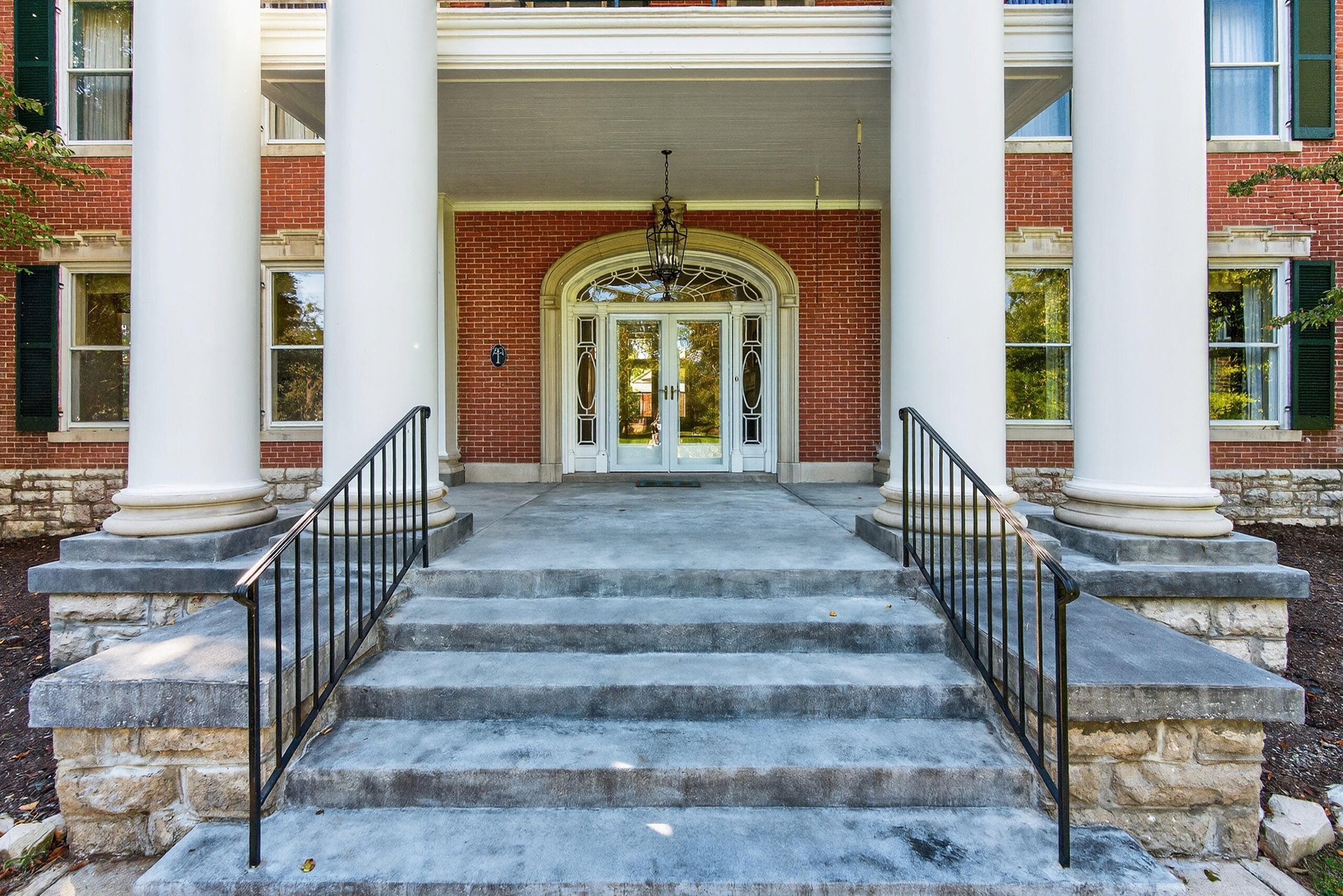 Versailles, Kentucky 40383, United States, 7 Bedrooms Bedrooms, ,6 BathroomsBathrooms,Residential,Active,89993