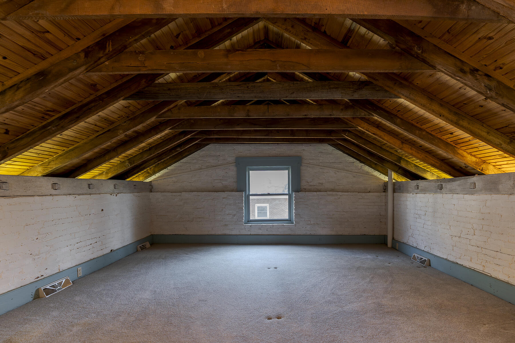 Versailles, Kentucky 40383, United States, 7 Bedrooms Bedrooms, ,6 BathroomsBathrooms,Residential,Active,89993