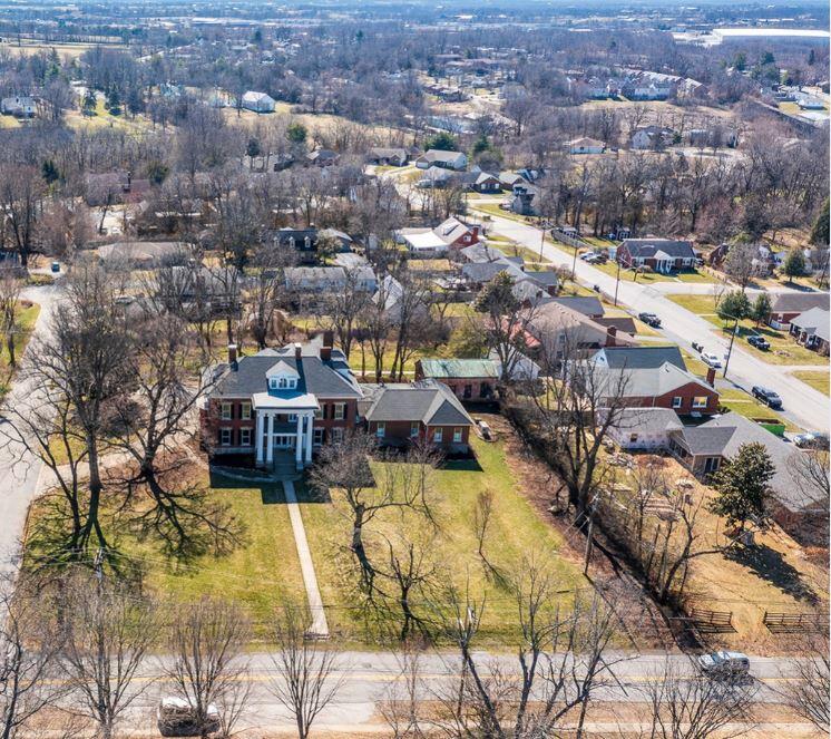 Versailles, Kentucky 40383, United States, 7 Bedrooms Bedrooms, ,6 BathroomsBathrooms,Residential,Active,89993