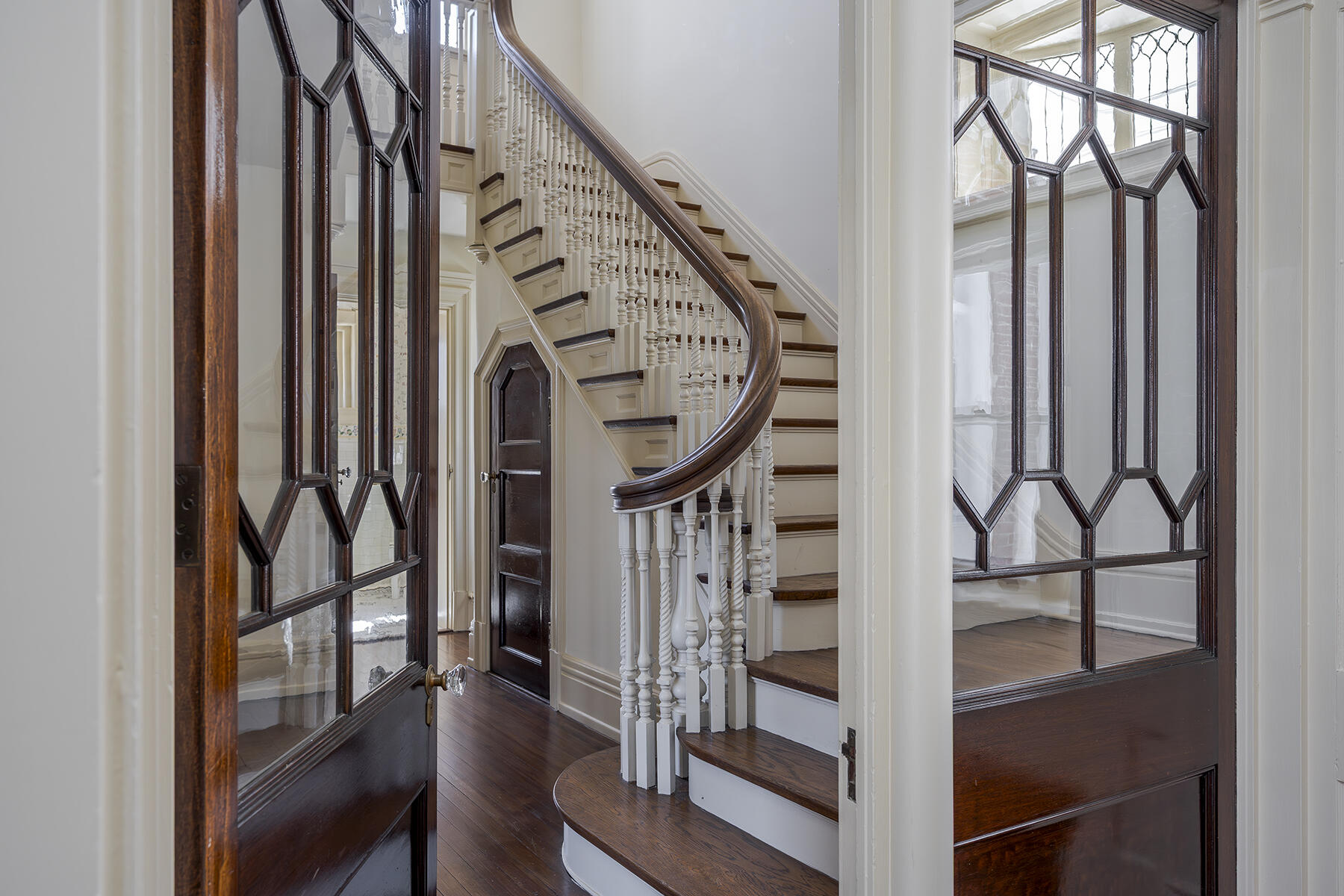 Versailles, Kentucky 40383, United States, 7 Bedrooms Bedrooms, ,6 BathroomsBathrooms,Residential,Active,89993