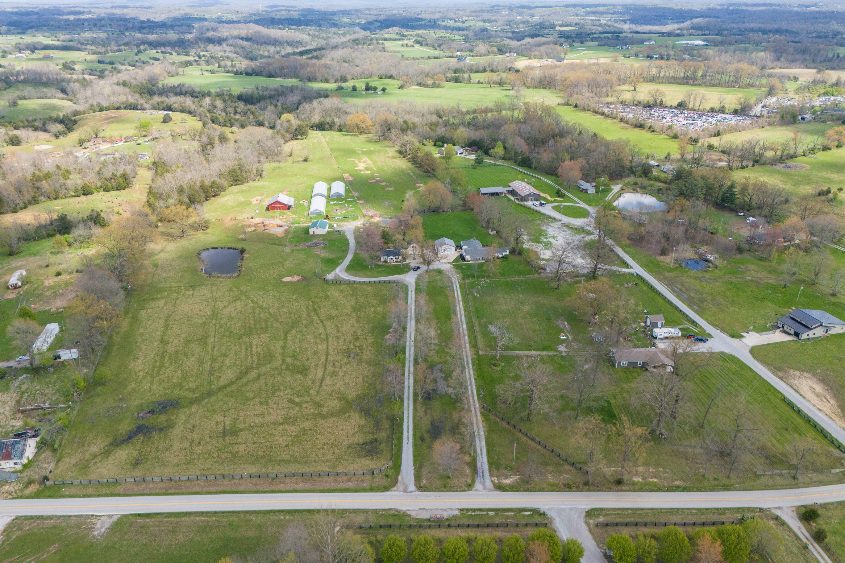 Richmond, Kentucky 40475, United States, 4 Bedrooms Bedrooms, ,3 BathroomsBathrooms,Residential,Pending,107637