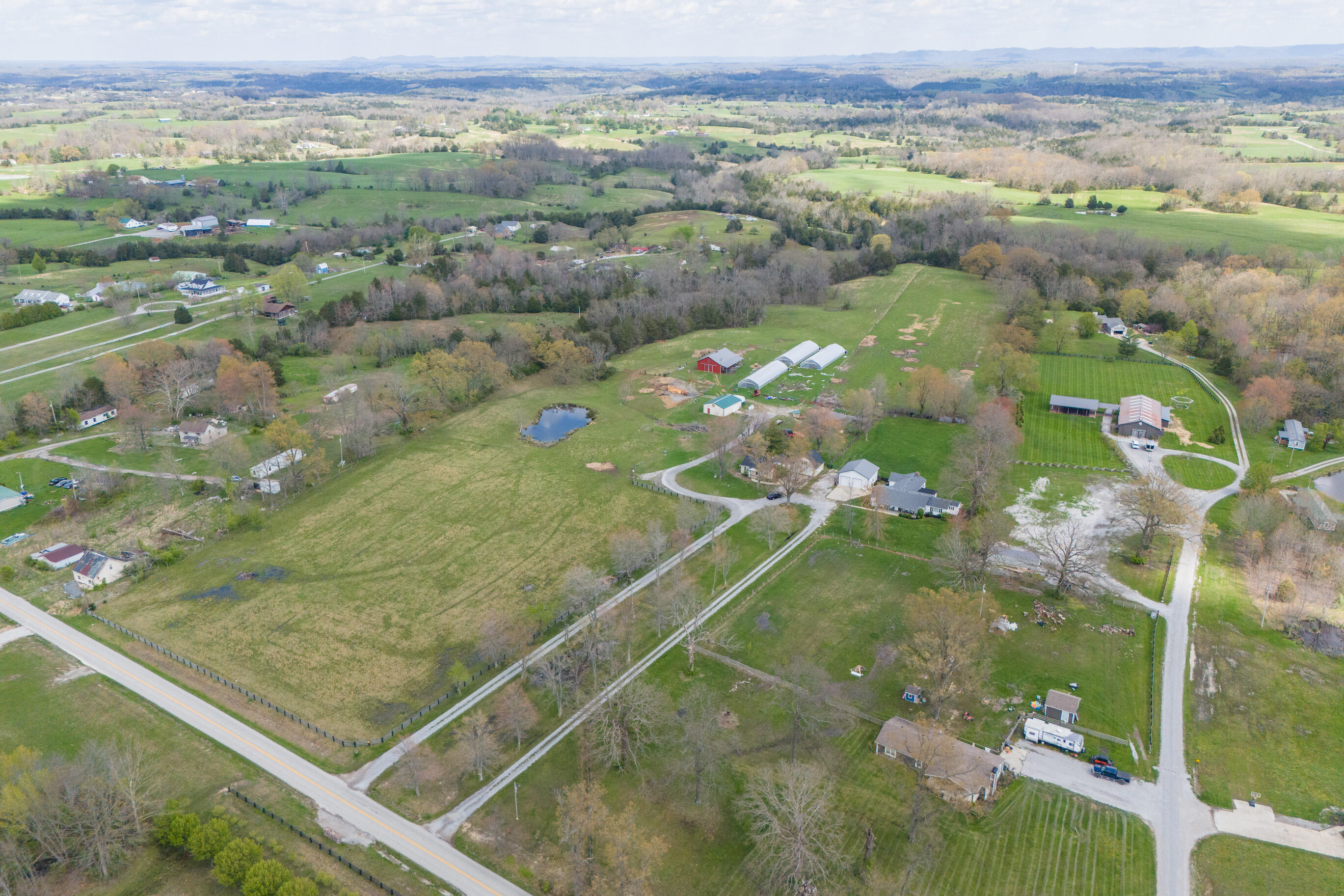 Richmond, Kentucky 40475, United States, 4 Bedrooms Bedrooms, ,3 BathroomsBathrooms,Residential,Pending,107637