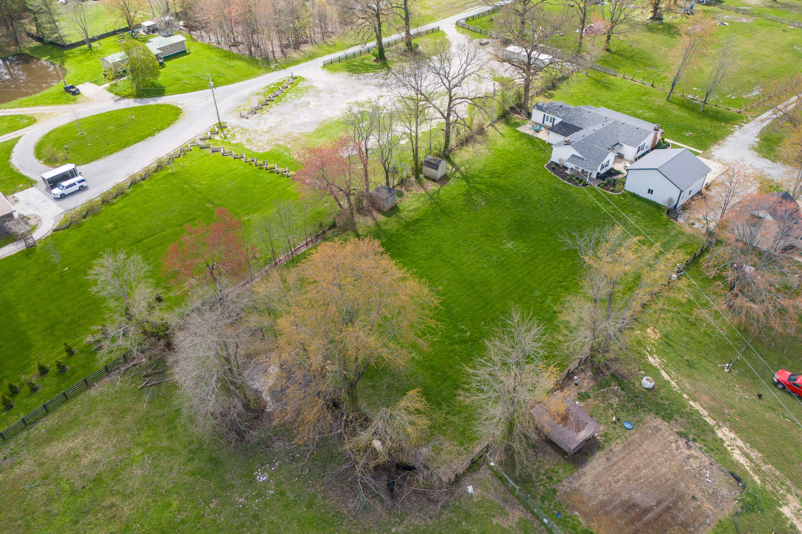 Richmond, Kentucky 40475, United States, 4 Bedrooms Bedrooms, ,3 BathroomsBathrooms,Residential,Pending,107637