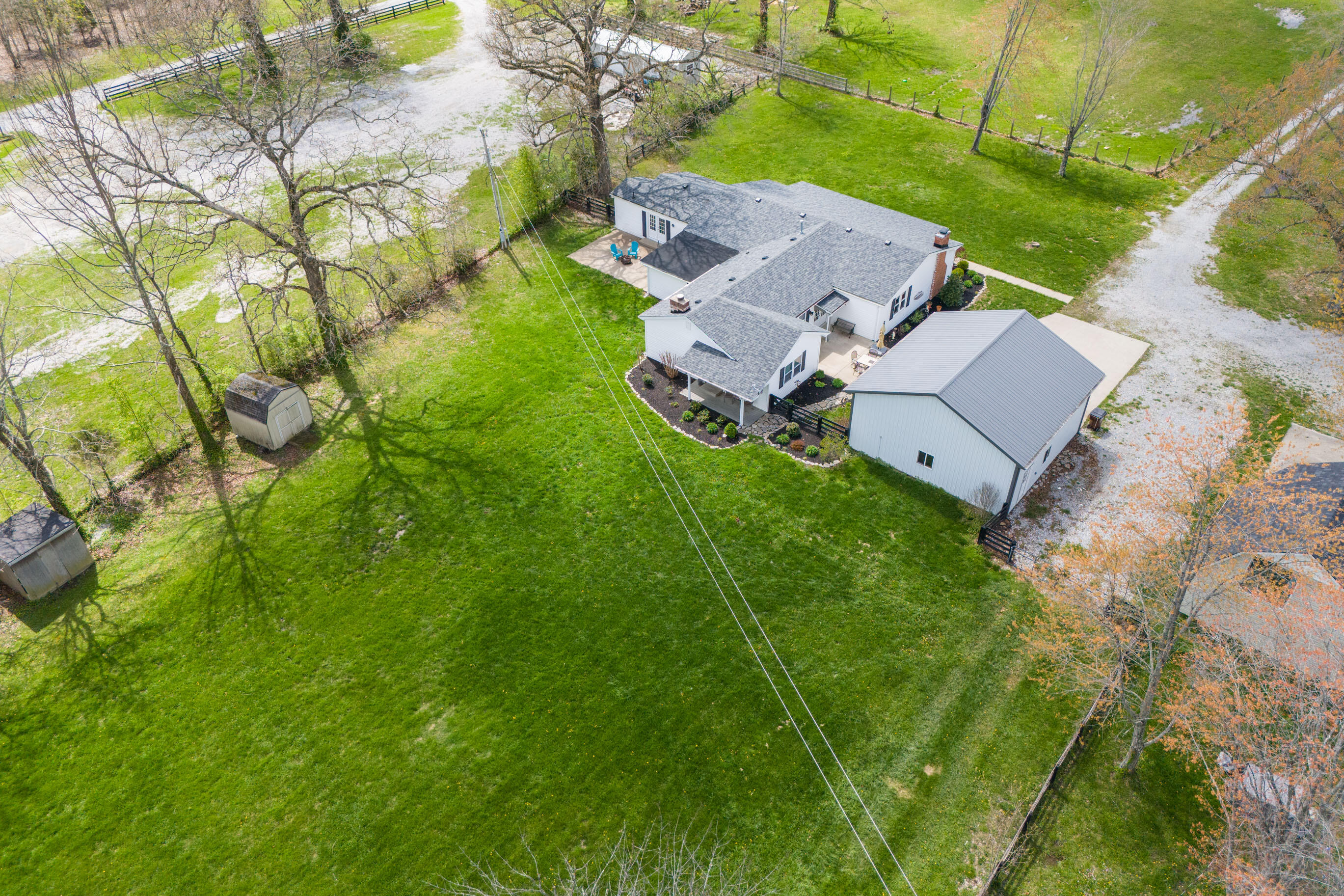 Richmond, Kentucky 40475, United States, 4 Bedrooms Bedrooms, ,3 BathroomsBathrooms,Residential,Pending,107637