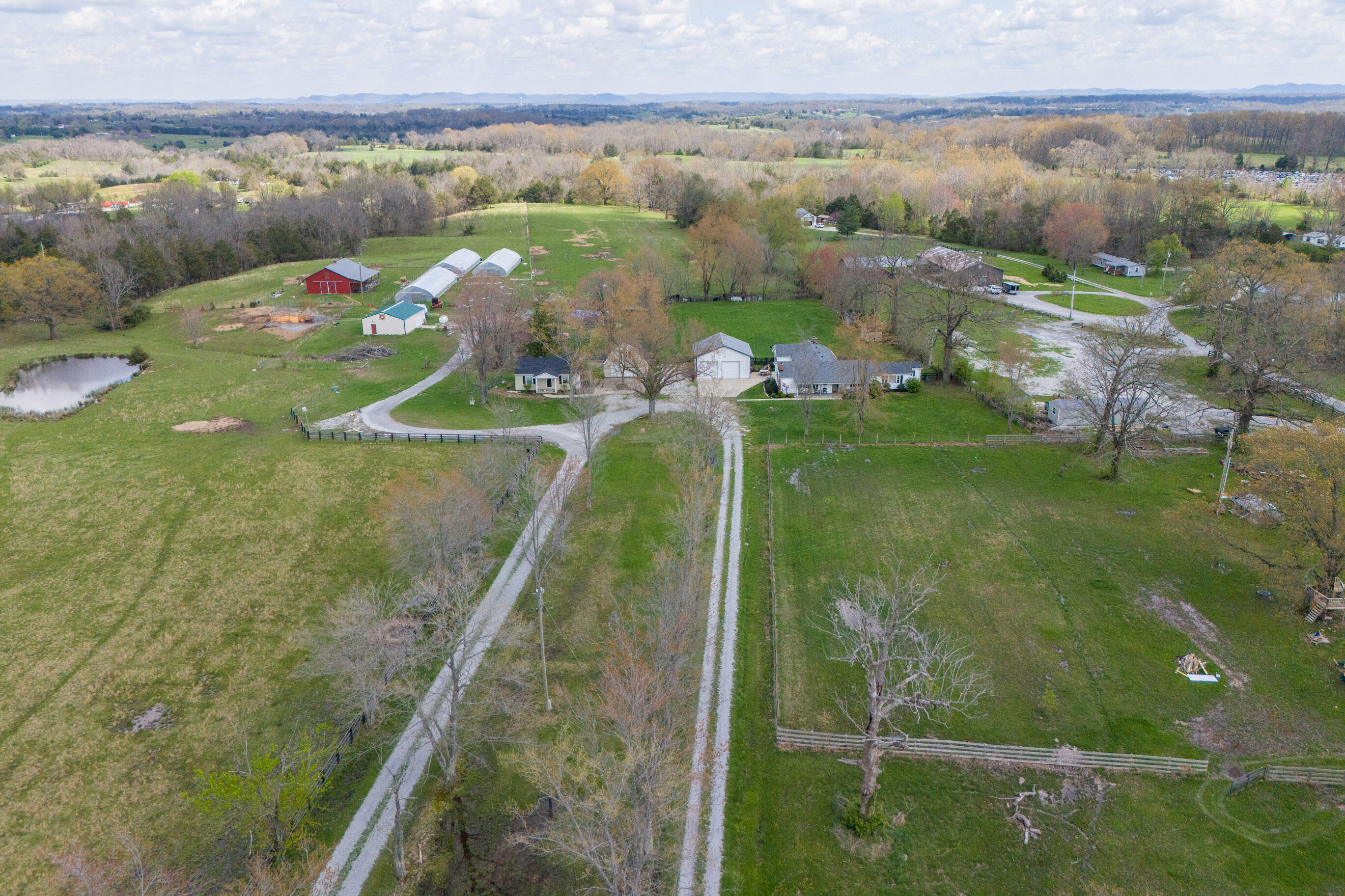 Richmond, Kentucky 40475, United States, 4 Bedrooms Bedrooms, ,3 BathroomsBathrooms,Residential,Pending,107637