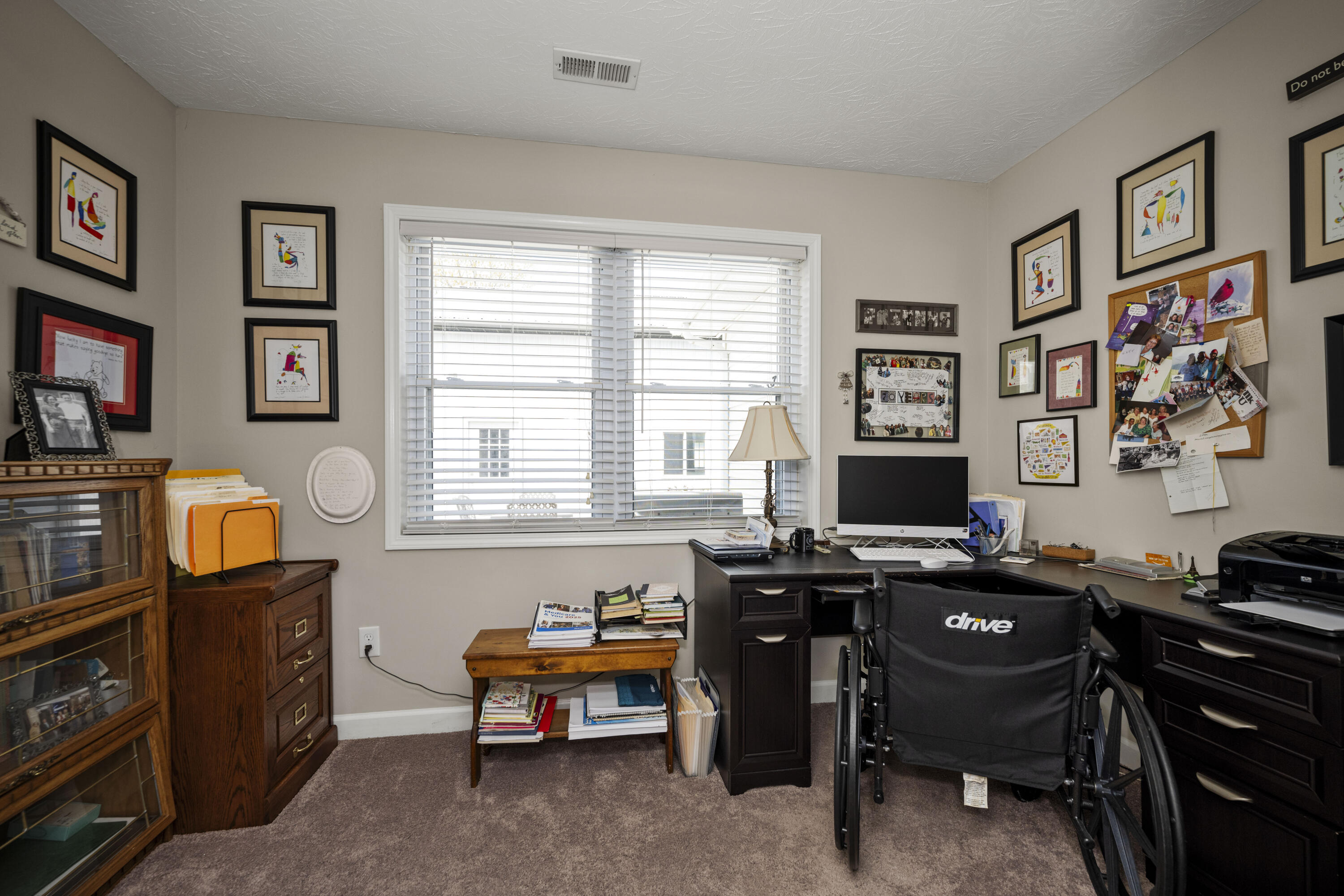 Richmond, Kentucky 40475, United States, 4 Bedrooms Bedrooms, ,3 BathroomsBathrooms,Residential,Pending,107637