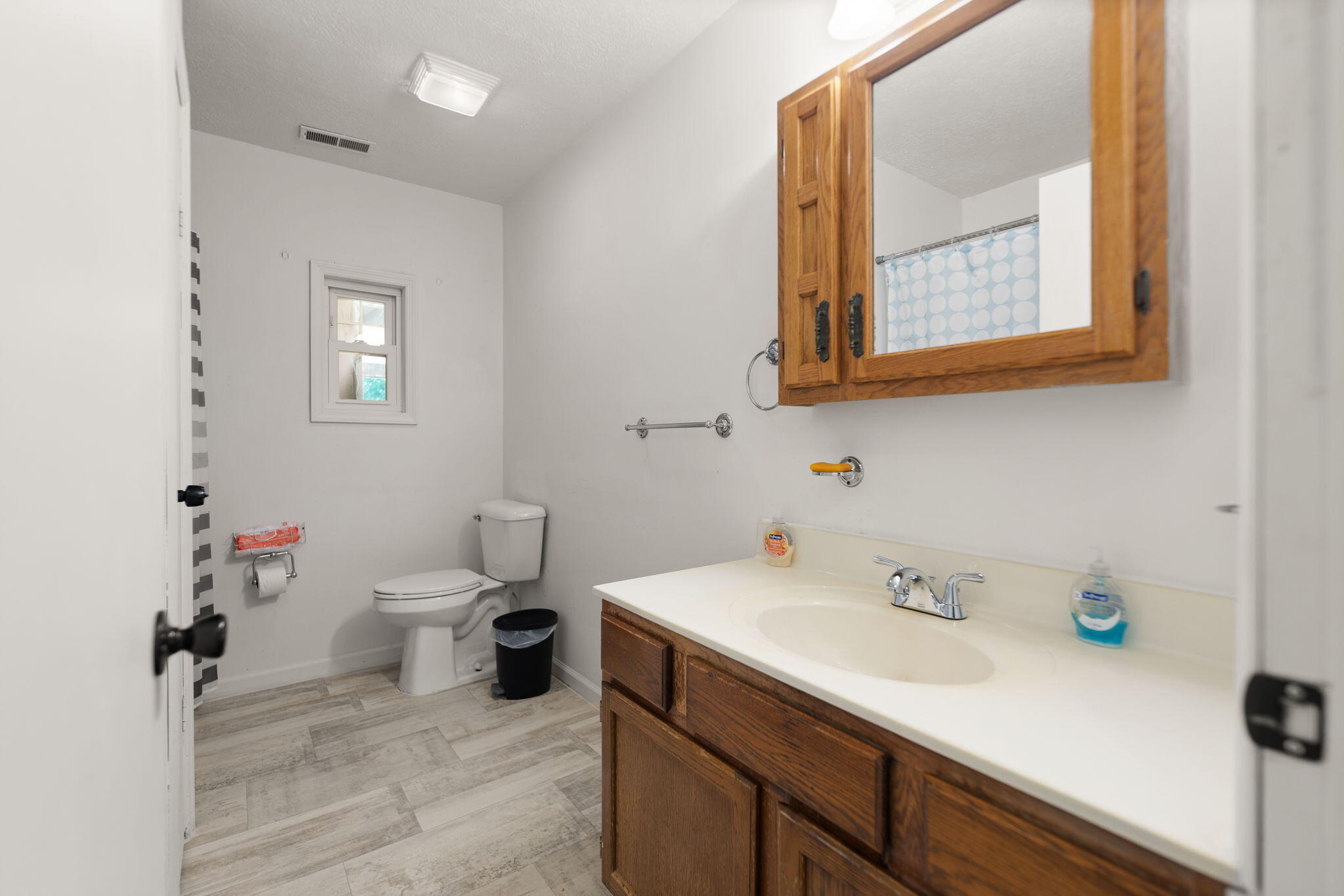 Beattyville, Kentucky 41311, United States, 3 Bedrooms Bedrooms, ,1 BathroomBathrooms,Residential,Active,202978