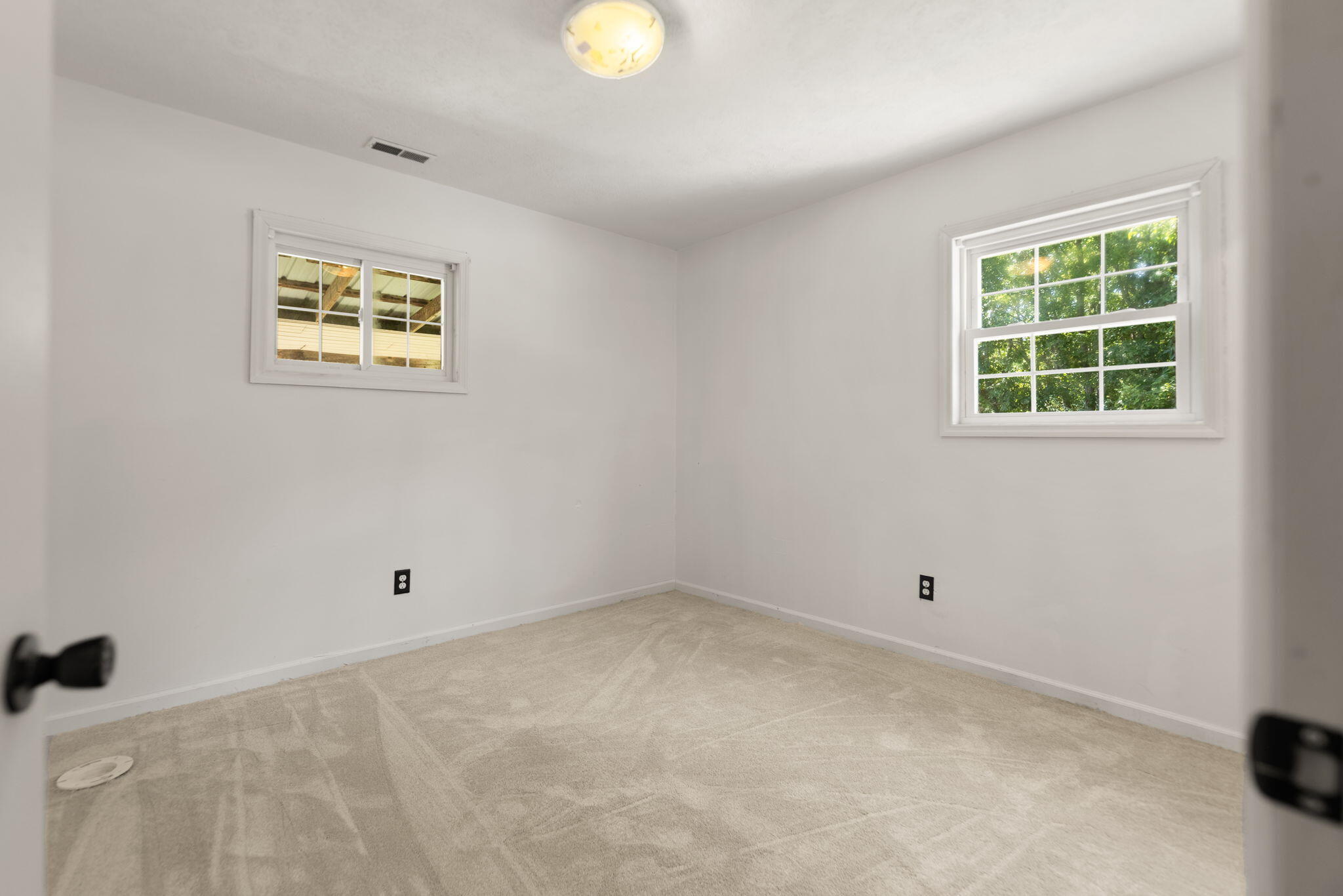 Beattyville, Kentucky 41311, United States, 3 Bedrooms Bedrooms, ,1 BathroomBathrooms,Residential,Active,202978