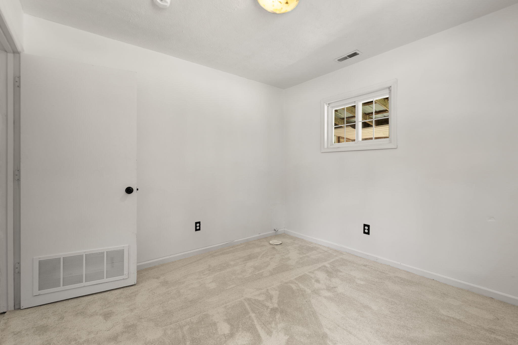 Beattyville, Kentucky 41311, United States, 3 Bedrooms Bedrooms, ,1 BathroomBathrooms,Residential,Active,202978