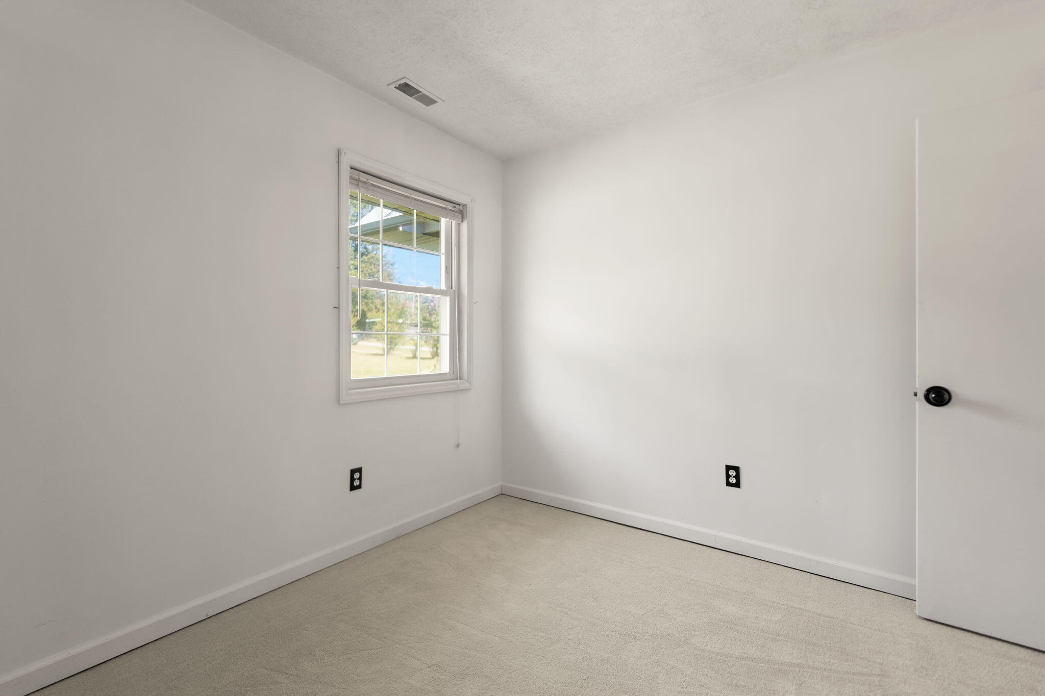 Beattyville, Kentucky 41311, United States, 3 Bedrooms Bedrooms, ,1 BathroomBathrooms,Residential,Active,202978