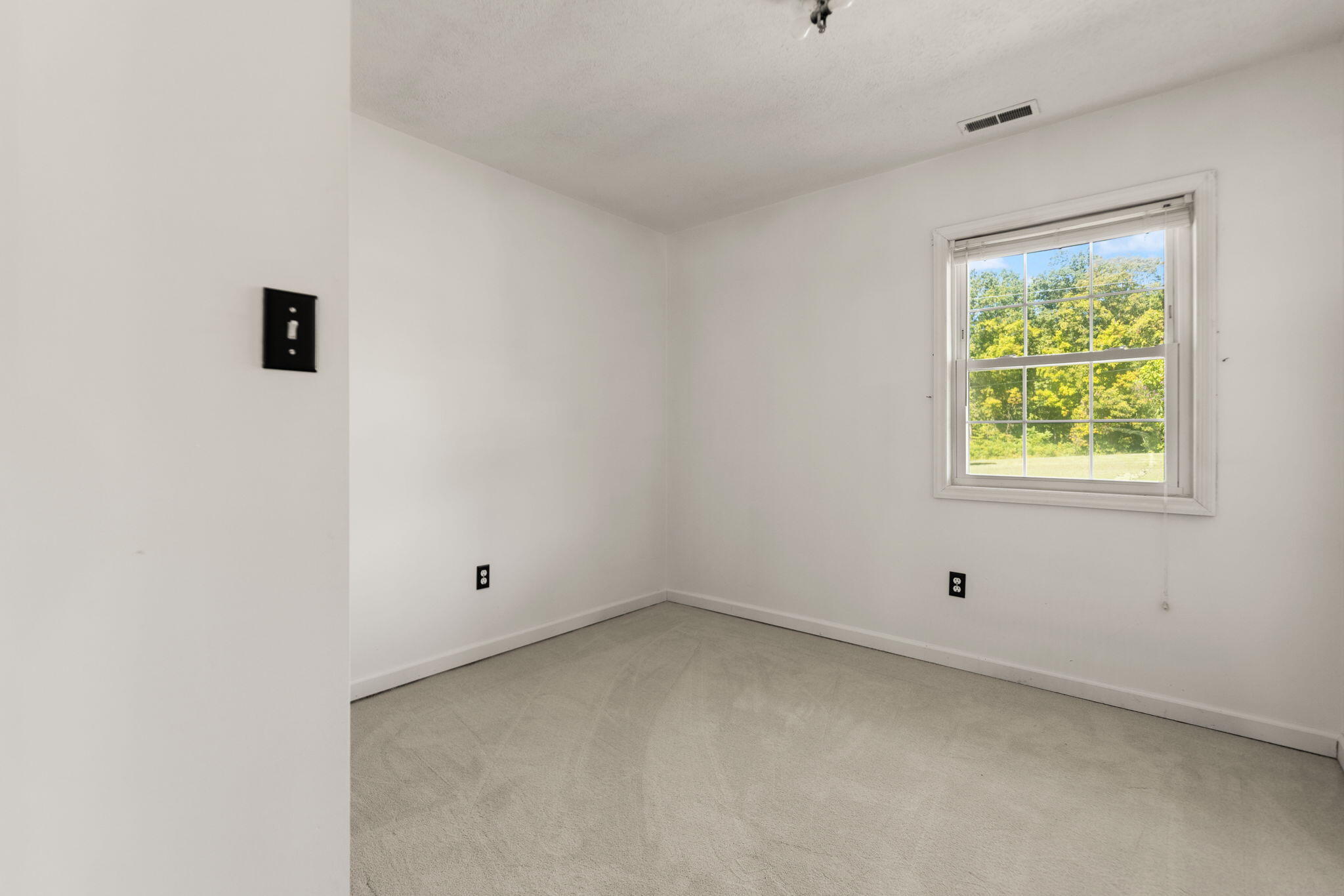 Beattyville, Kentucky 41311, United States, 3 Bedrooms Bedrooms, ,1 BathroomBathrooms,Residential,Active,202978