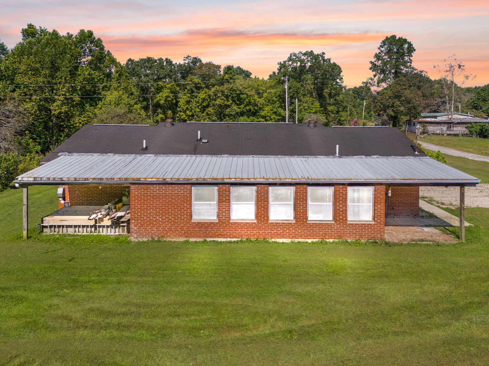 Beattyville, Kentucky 41311, United States, 3 Bedrooms Bedrooms, ,1 BathroomBathrooms,Residential,Active,202978