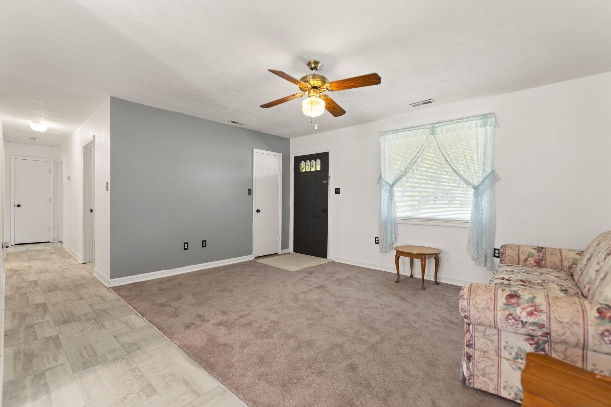 Beattyville, Kentucky 41311, United States, 3 Bedrooms Bedrooms, ,1 BathroomBathrooms,Residential,Active,202978