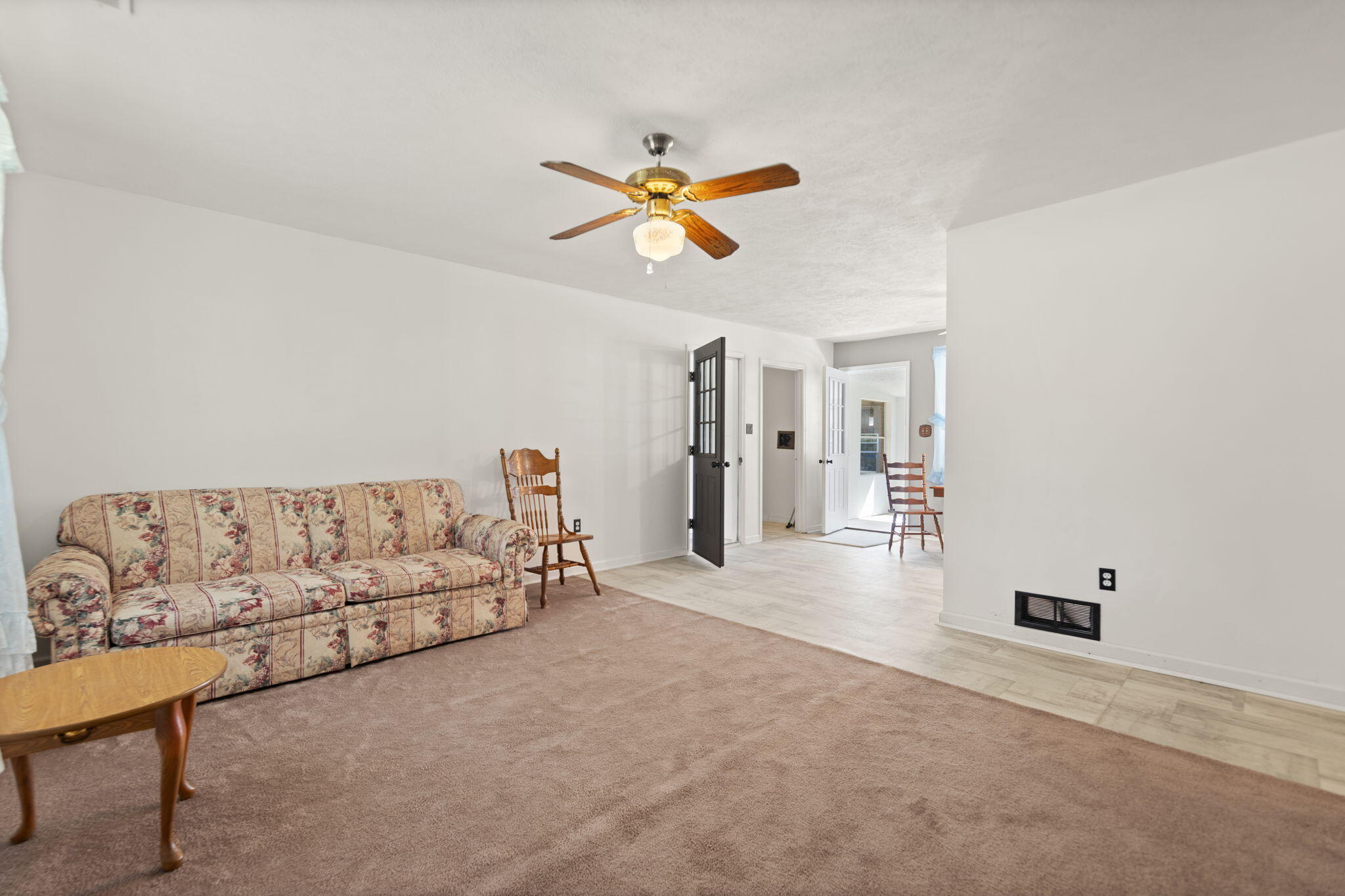 Beattyville, Kentucky 41311, United States, 3 Bedrooms Bedrooms, ,1 BathroomBathrooms,Residential,Active,202978