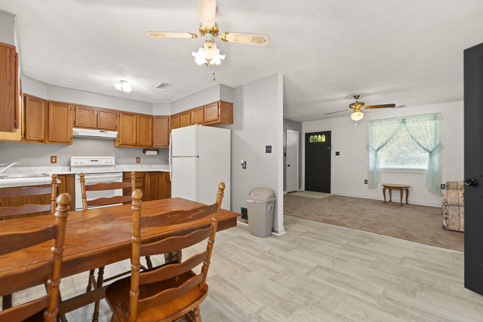 Beattyville, Kentucky 41311, United States, 3 Bedrooms Bedrooms, ,1 BathroomBathrooms,Residential,Active,202978