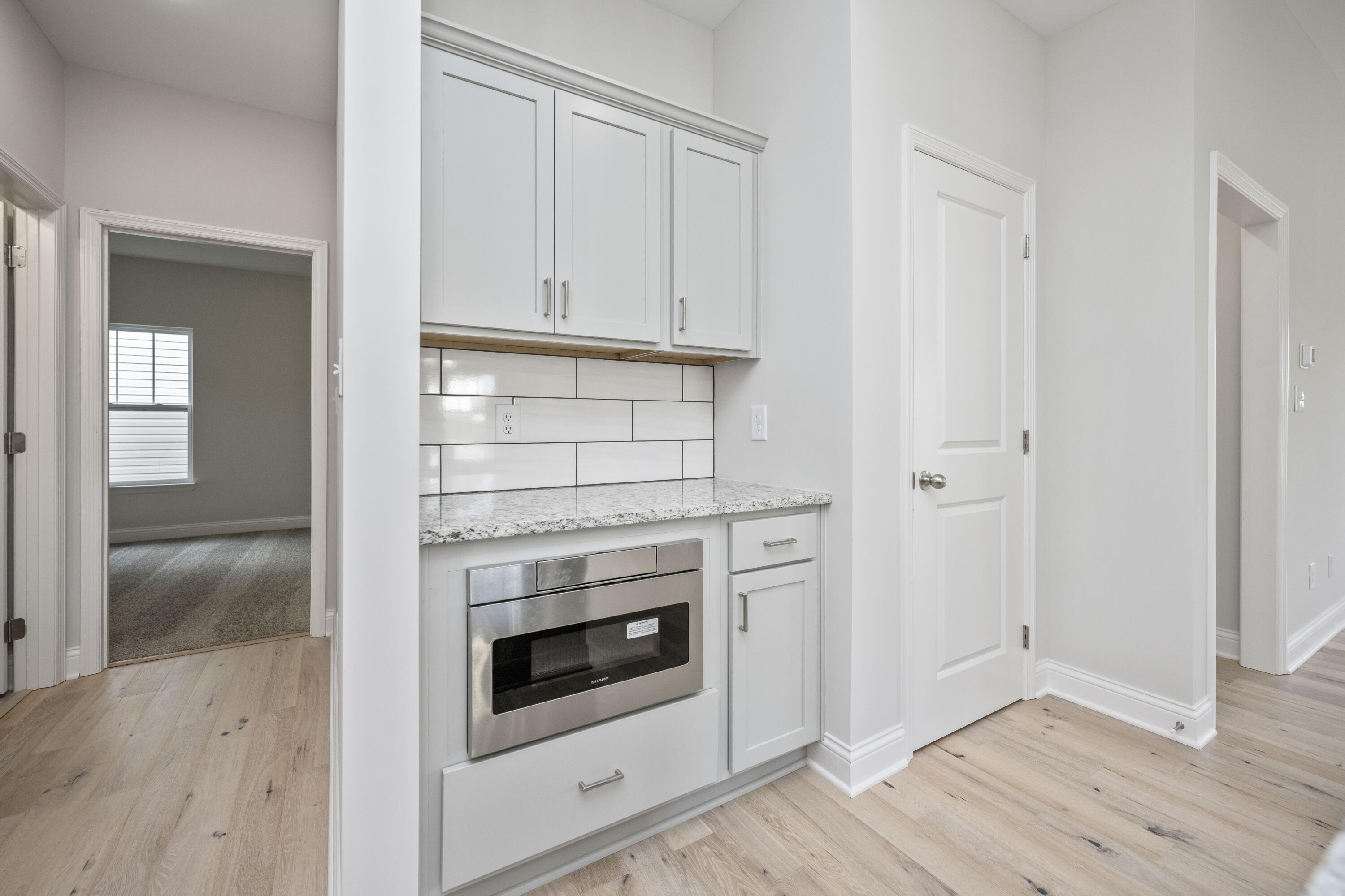 Richmond, Kentucky 40475, United States, 3 Bedrooms Bedrooms, ,2 BathroomsBathrooms,Residential,Pending,51002