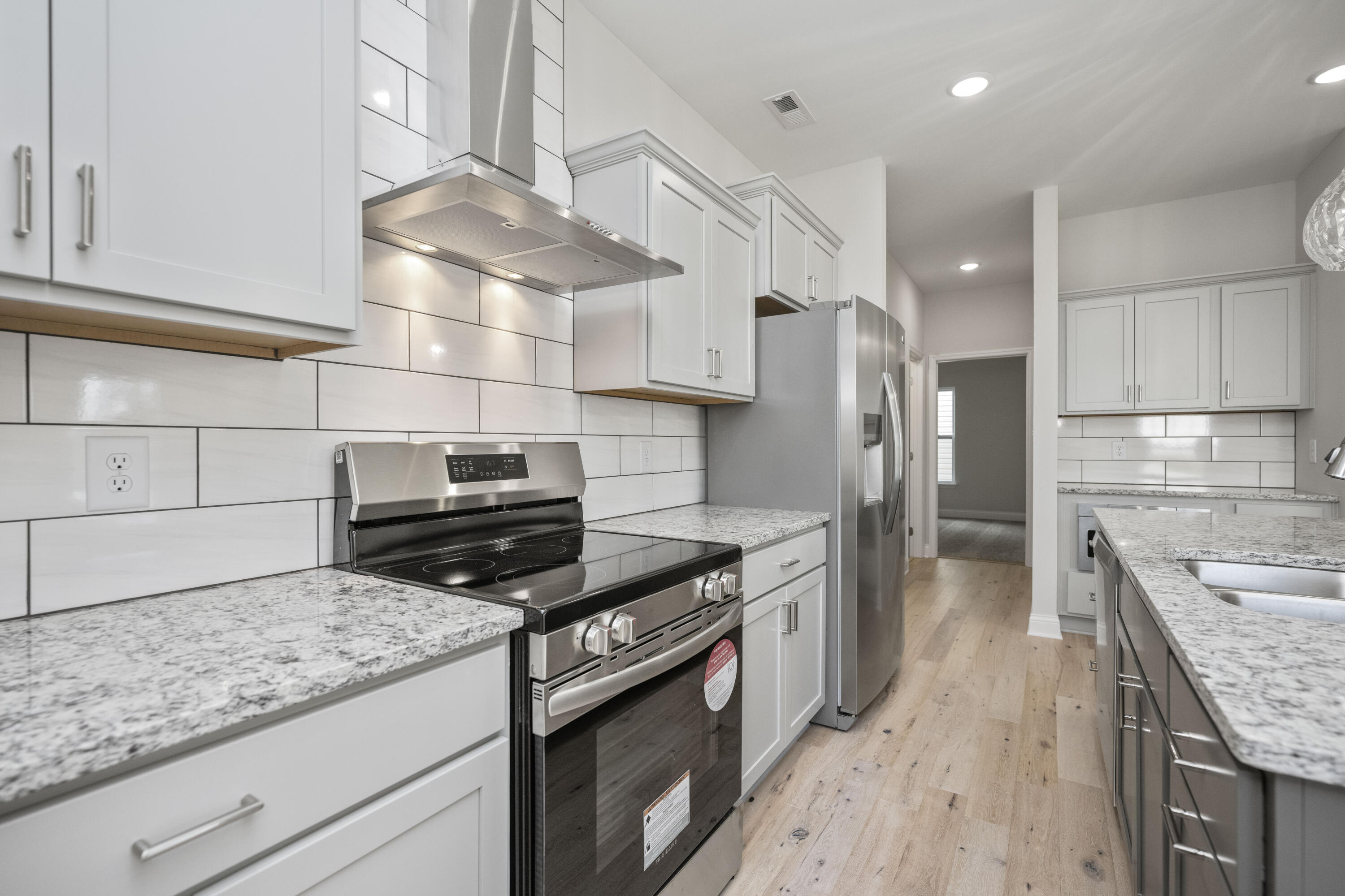 Richmond, Kentucky 40475, United States, 3 Bedrooms Bedrooms, ,2 BathroomsBathrooms,Residential,Pending,51002