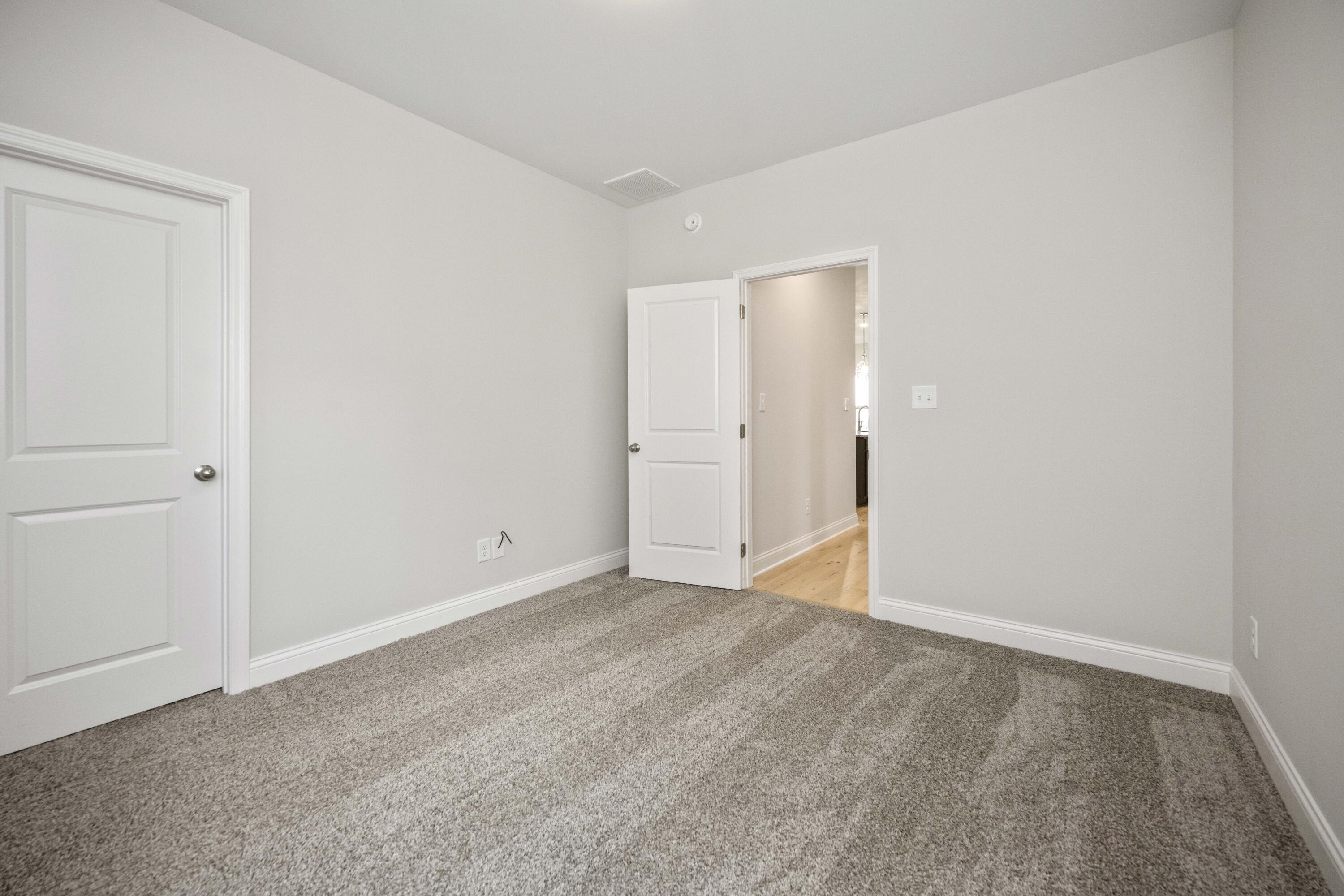 Richmond, Kentucky 40475, United States, 3 Bedrooms Bedrooms, ,2 BathroomsBathrooms,Residential,Pending,51002