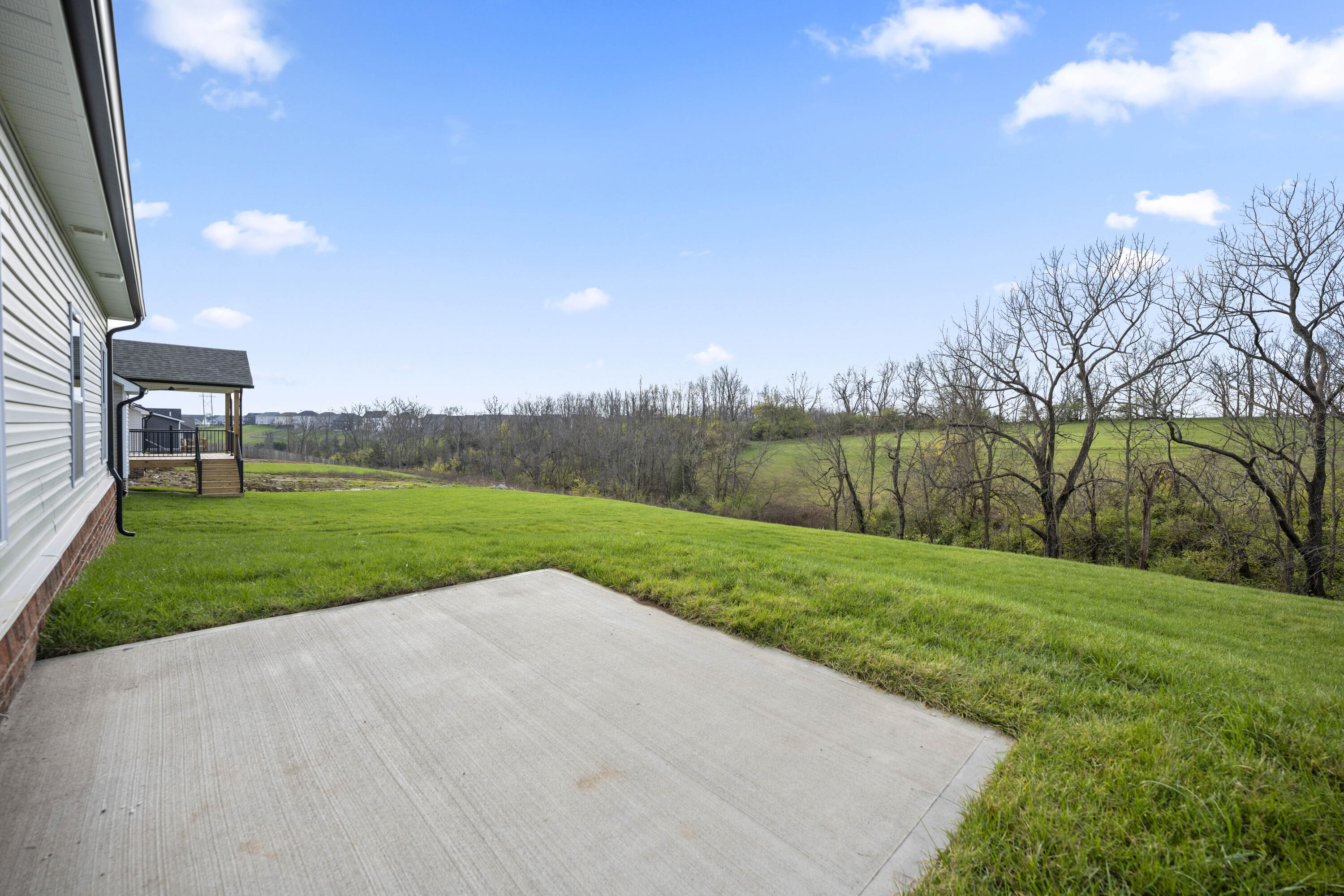 Richmond, Kentucky 40475, United States, 3 Bedrooms Bedrooms, ,2 BathroomsBathrooms,Residential,Pending,51002