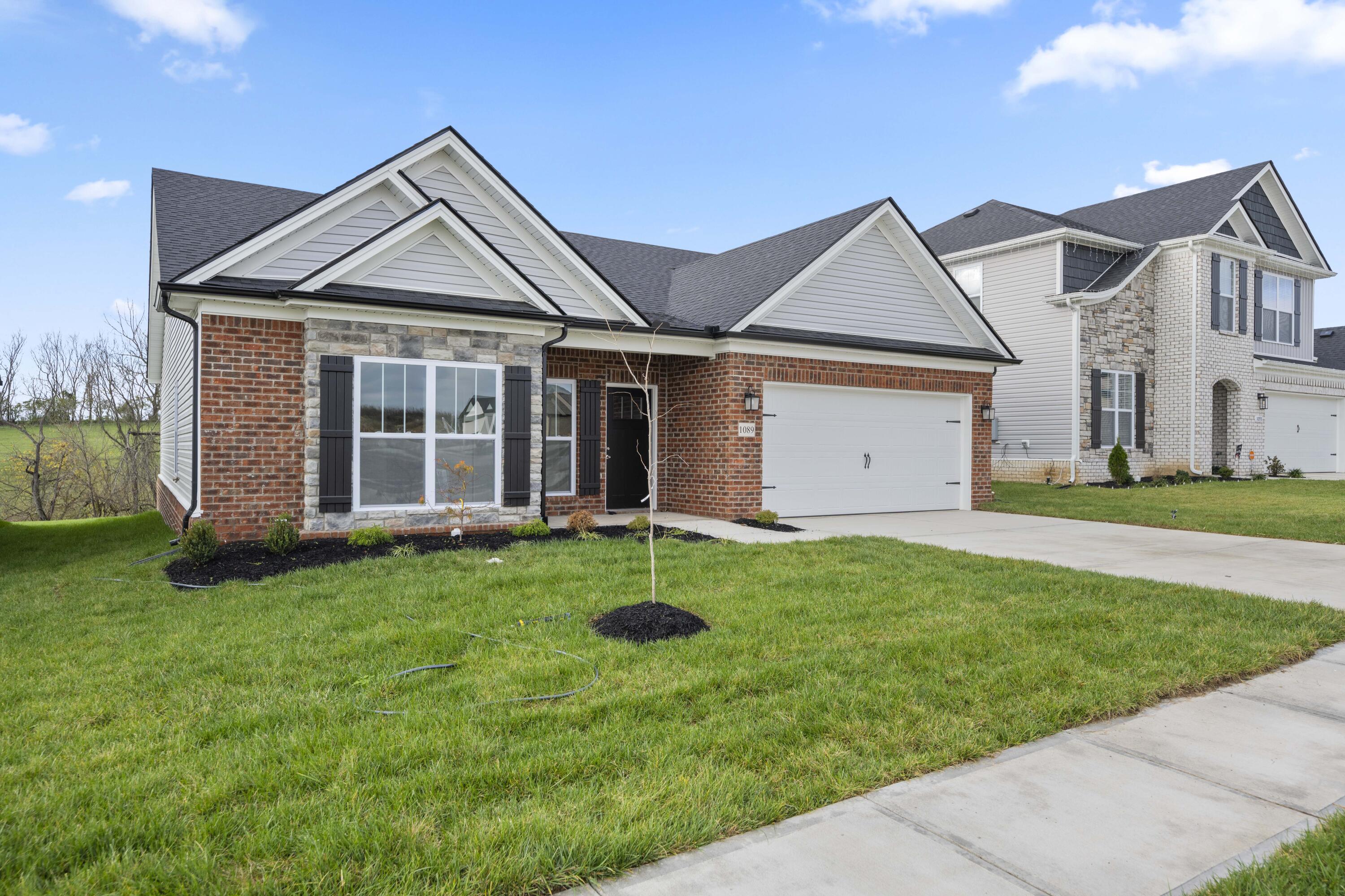 Richmond, Kentucky 40475, United States, 3 Bedrooms Bedrooms, ,2 BathroomsBathrooms,Residential,Pending,51002