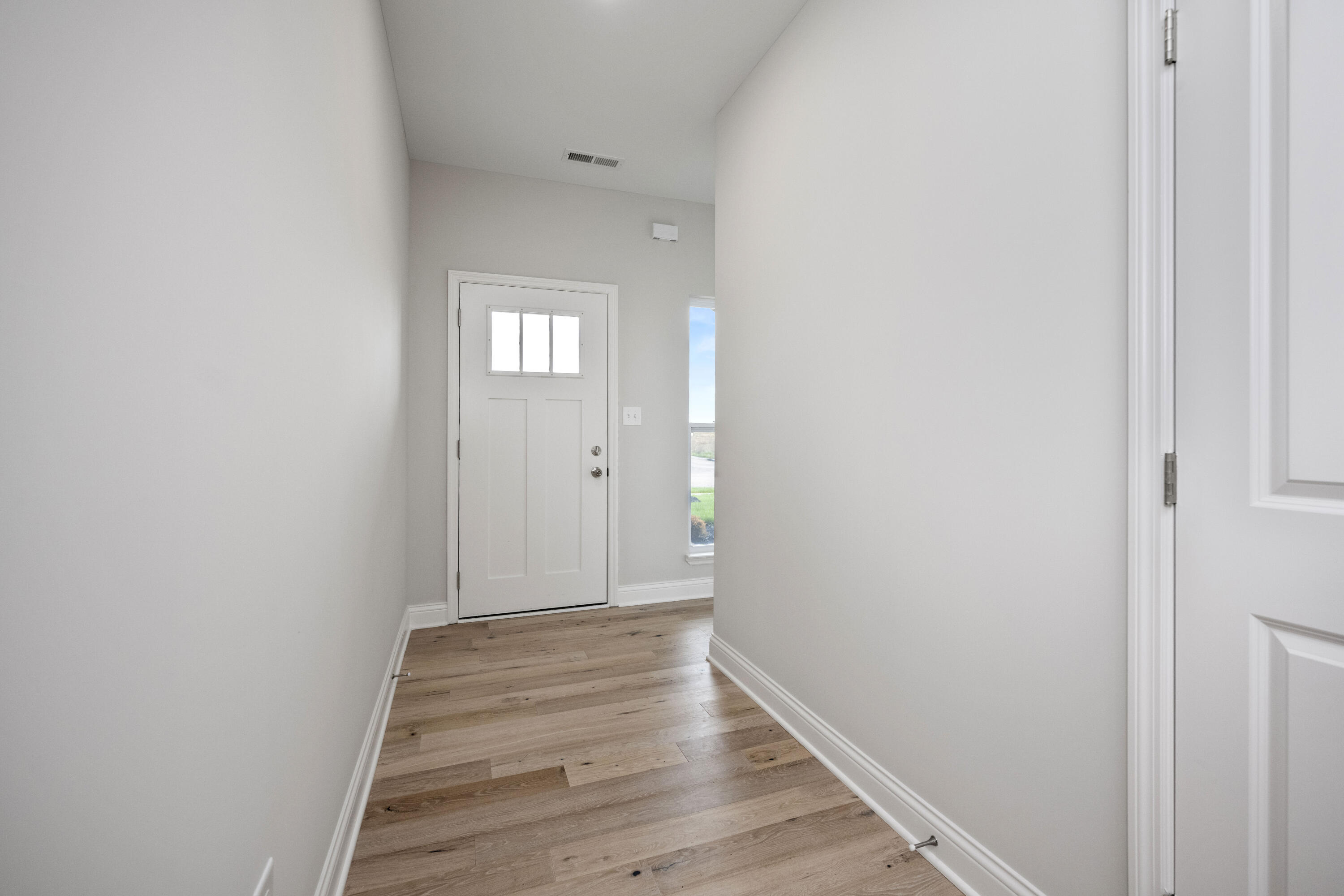 Richmond, Kentucky 40475, United States, 3 Bedrooms Bedrooms, ,2 BathroomsBathrooms,Residential,Pending,51002