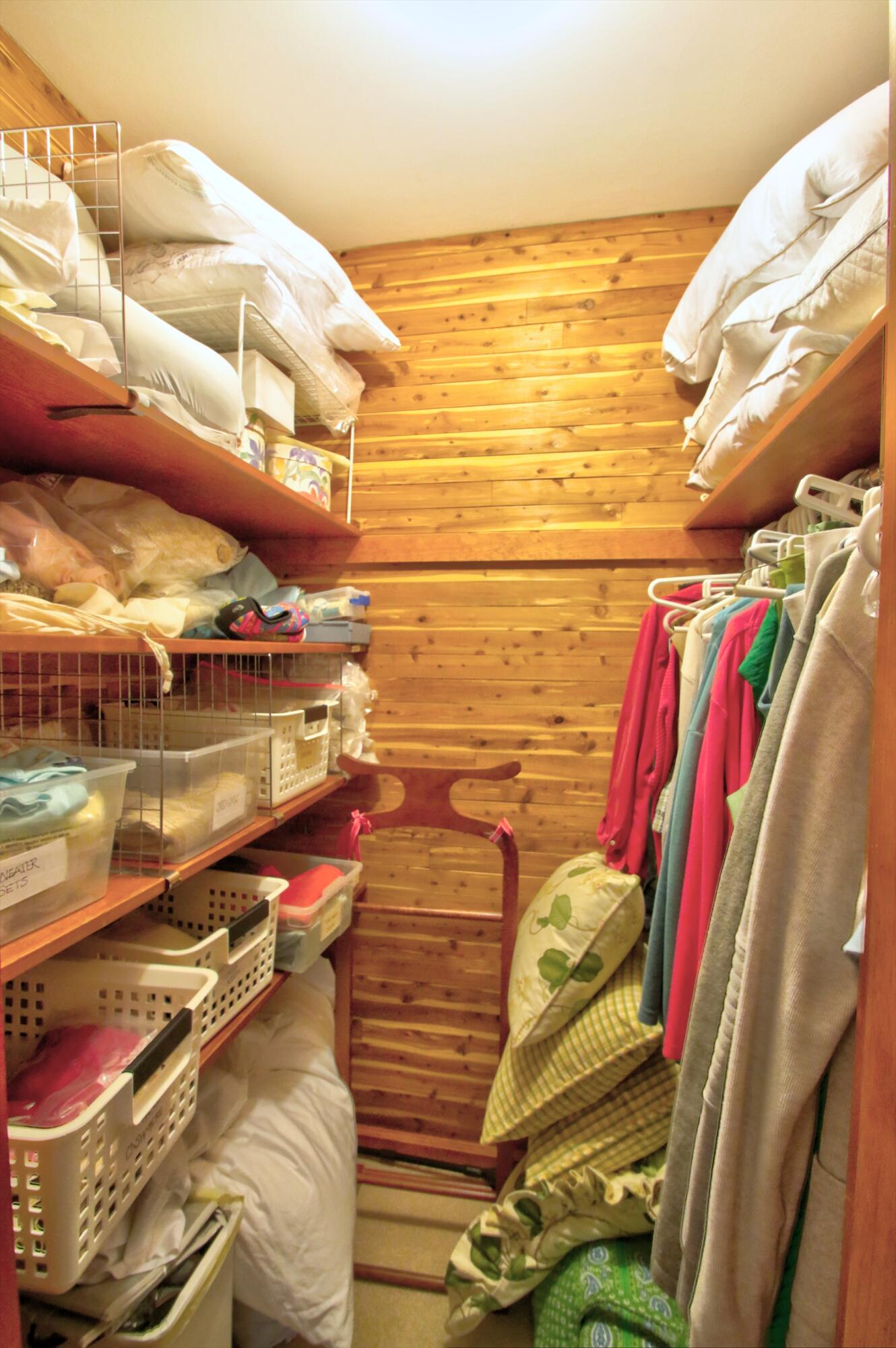 Lexington, Kentucky 40502, United States, 3 Bedrooms Bedrooms, ,3 BathroomsBathrooms,Residential,Contingent,22645