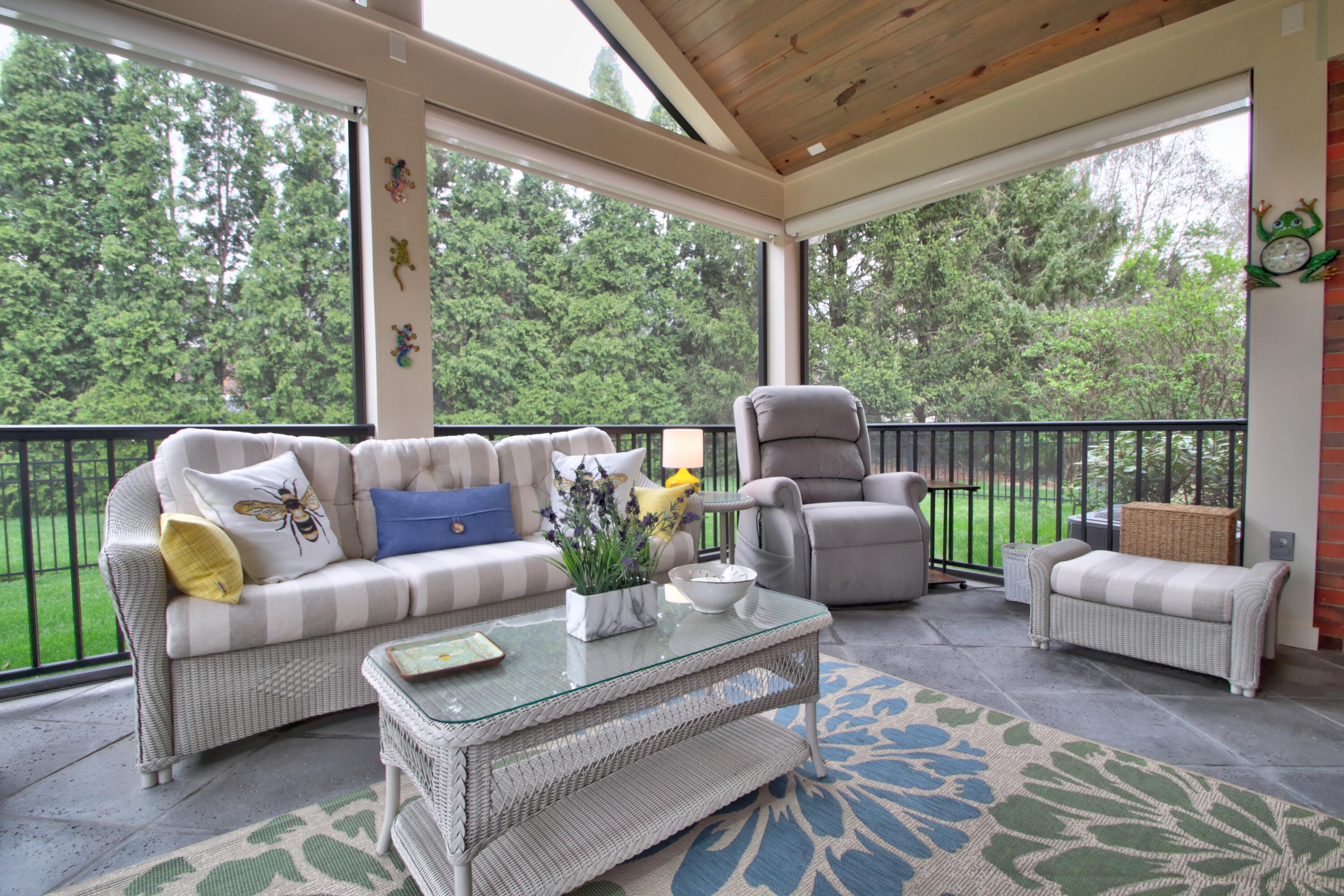 Lexington, Kentucky 40502, United States, 3 Bedrooms Bedrooms, ,3 BathroomsBathrooms,Residential,Contingent,22645