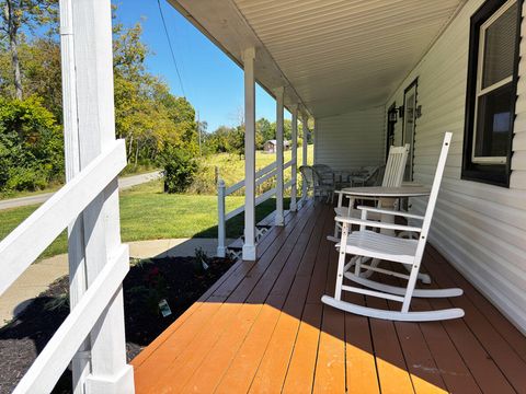 Photo of 875 Vineyard Road, Nicholasville, KY 40356 (MLS # 25500936)